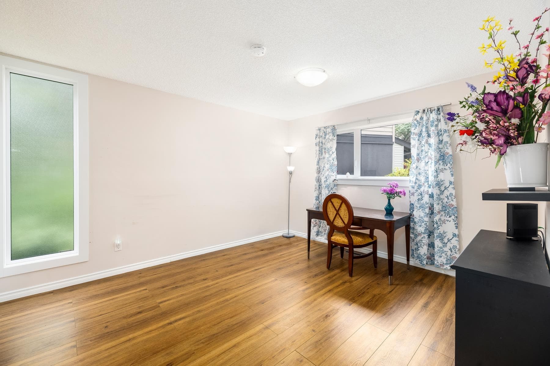 1135 Heritage Boulevard, North Vancouver, V7J 3G8 — photo 3