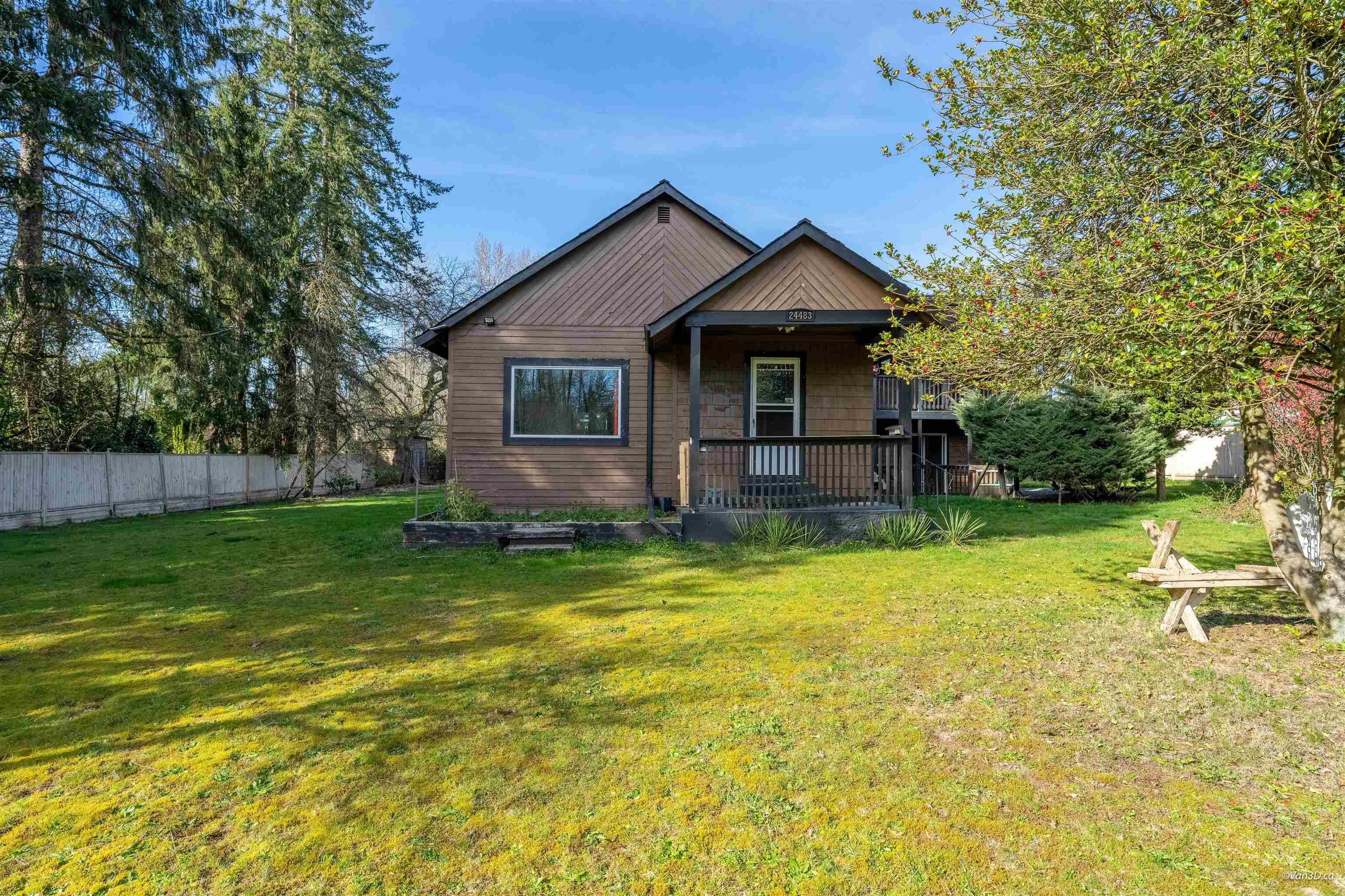 24483 Dewdney Trunk Road, Maple Ridge