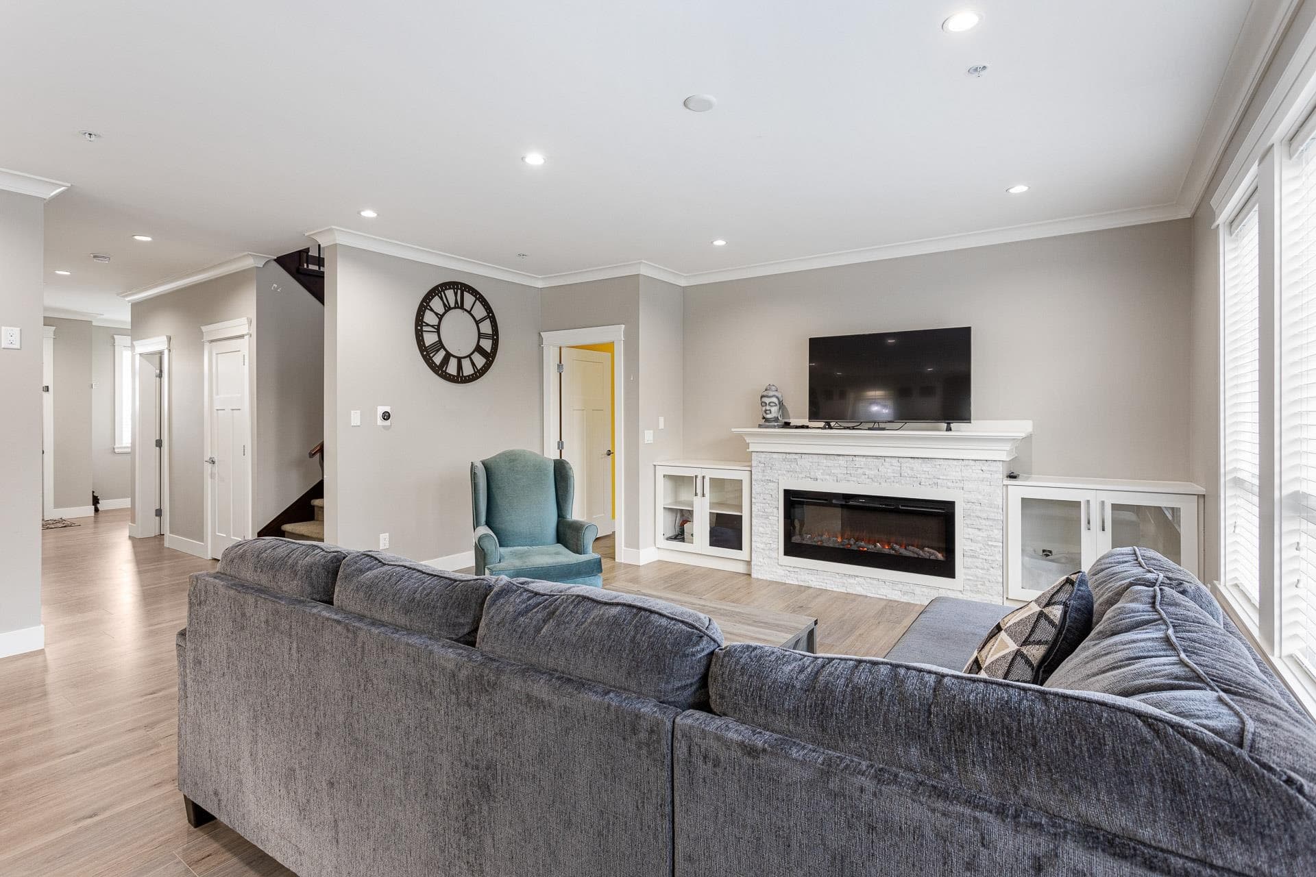 20417 Hartnell Avenue, Maple Ridge, V2X 2Z5 — photo 5