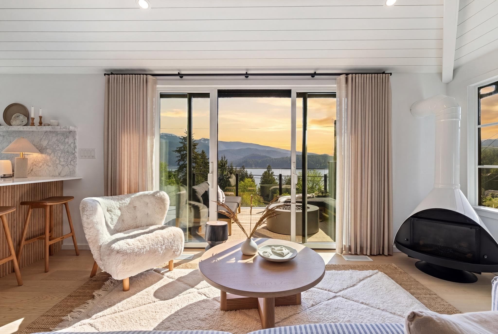 2375 Caledonia Avenue, North Vancouver — sold
