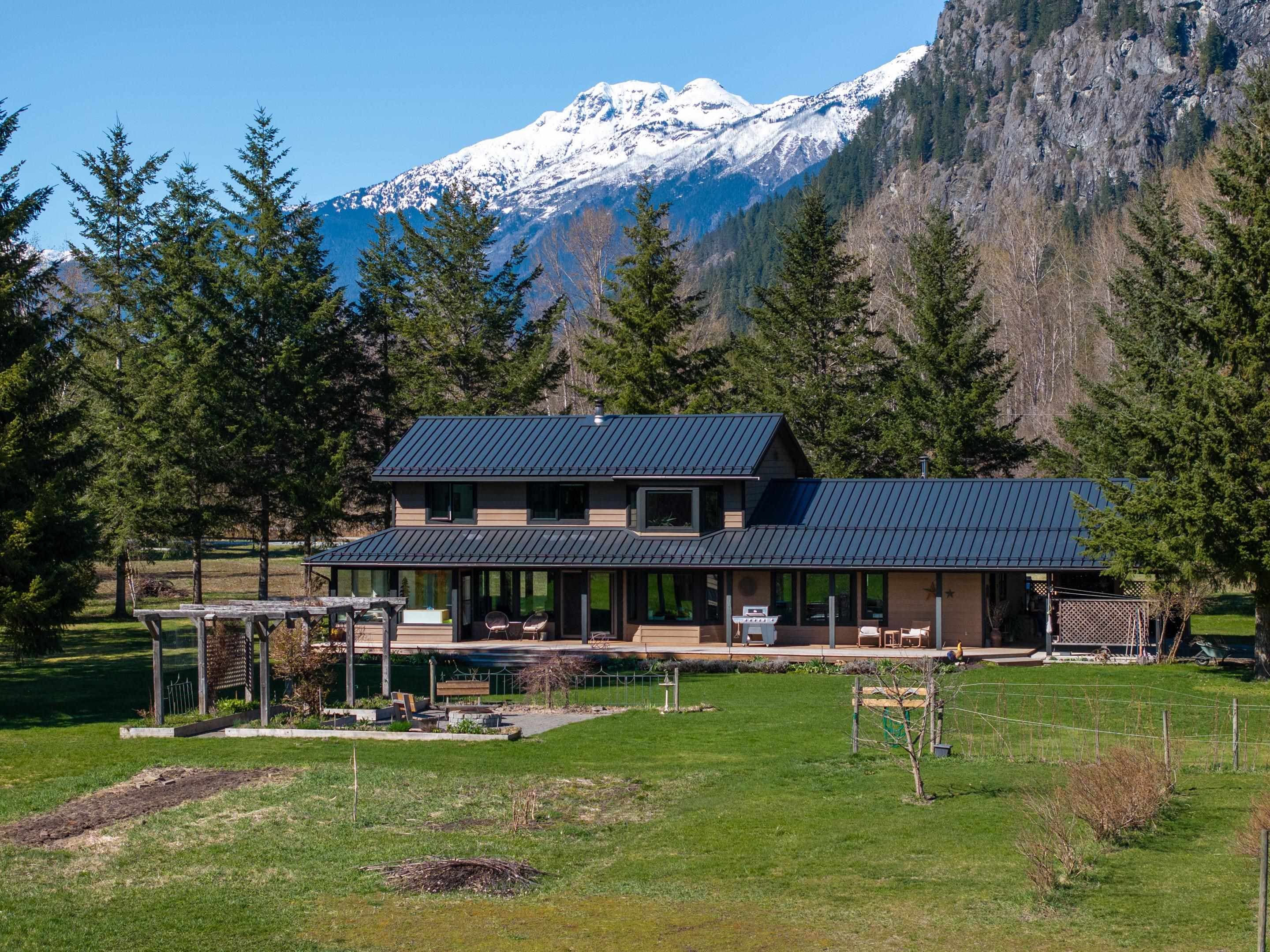 780 Green Road, Pemberton, V0N 2L2 — photo 4