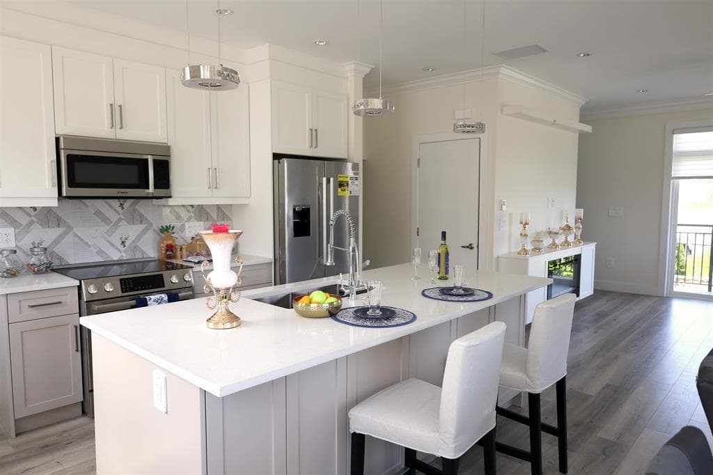 3 - 8181 135a Street, Surrey, V3W 3N8 — photo 2