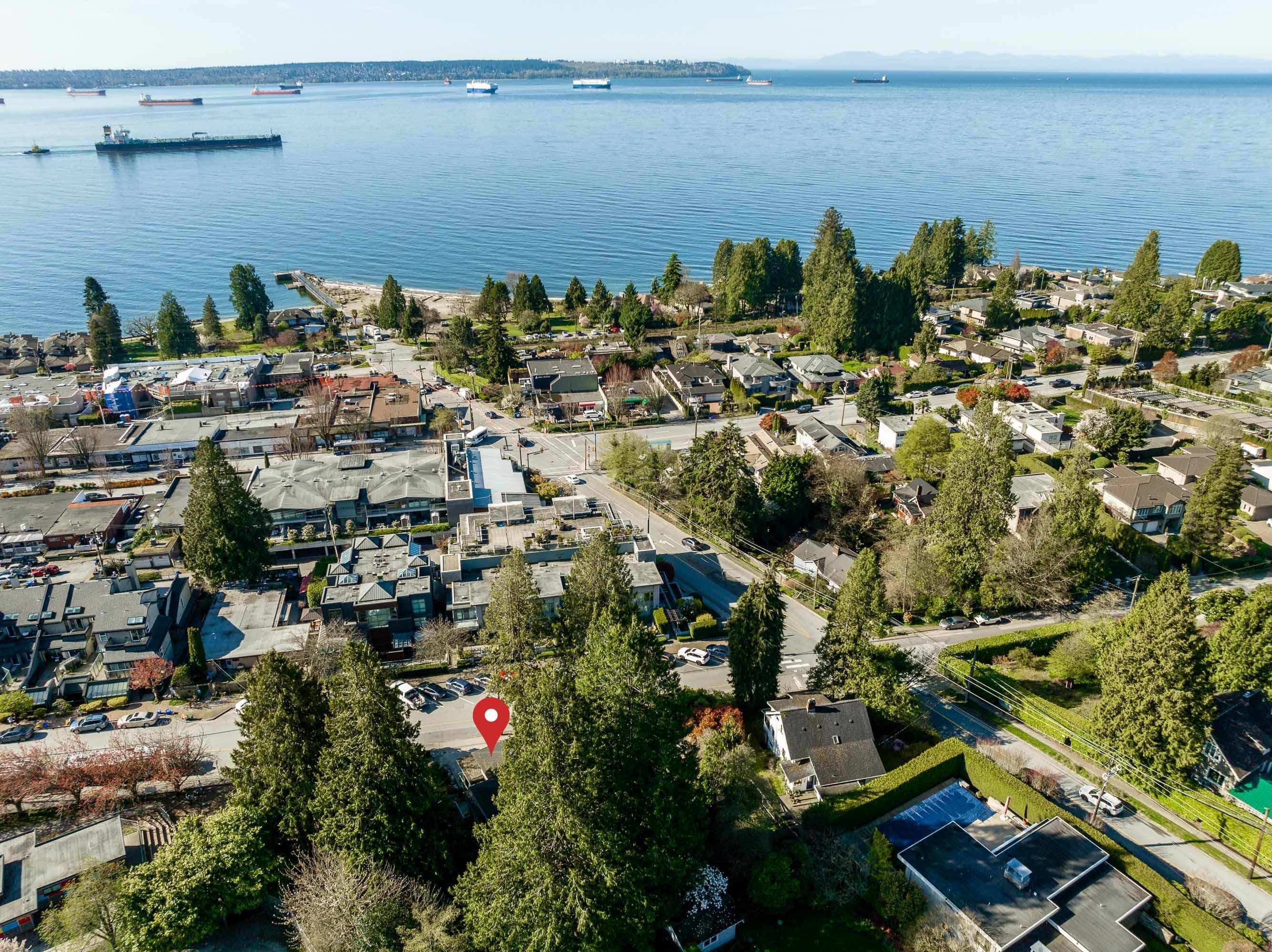 2493 Haywood Avenue, West Vancouver