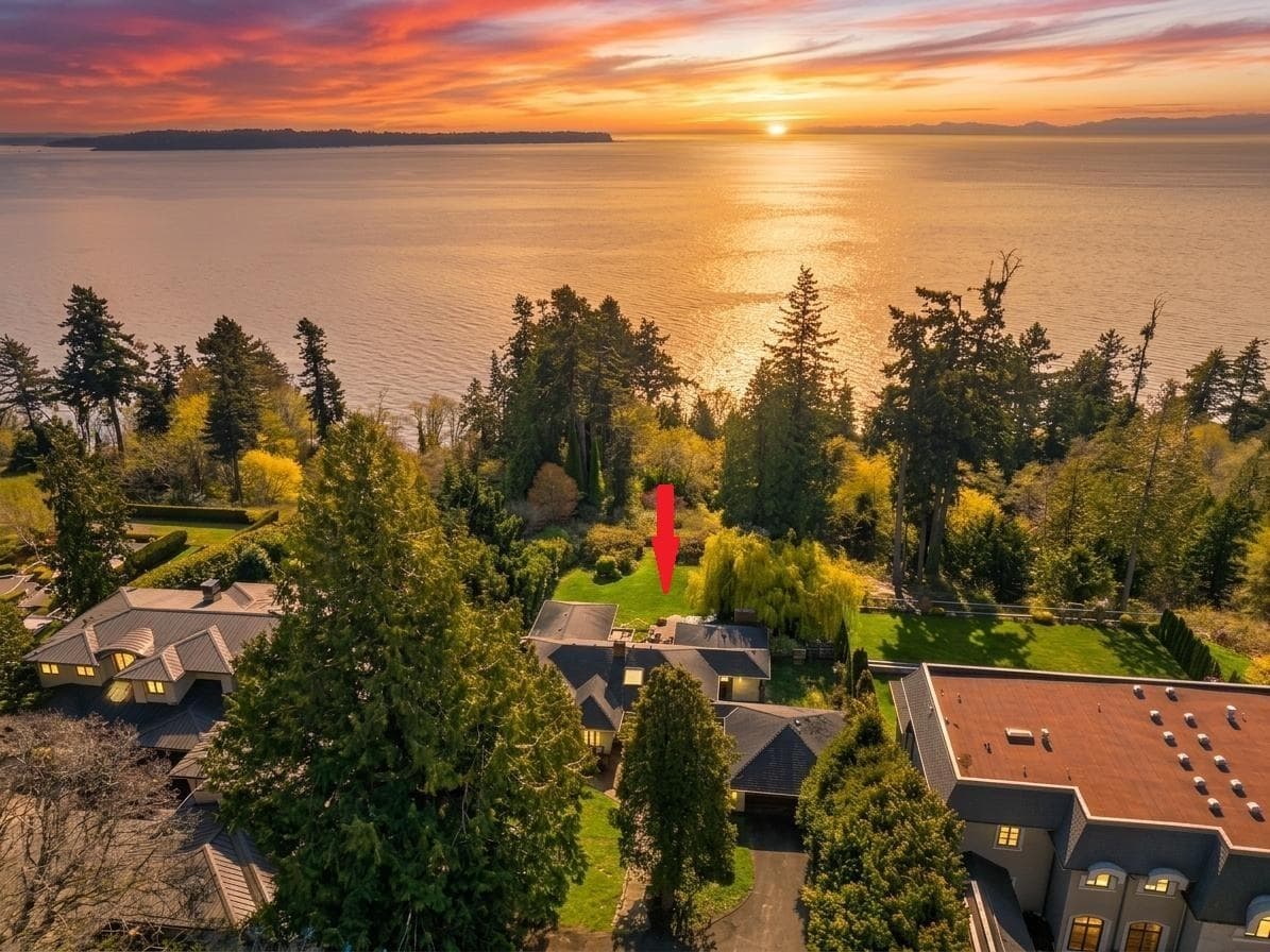 13706 Marine Drive, White Rock