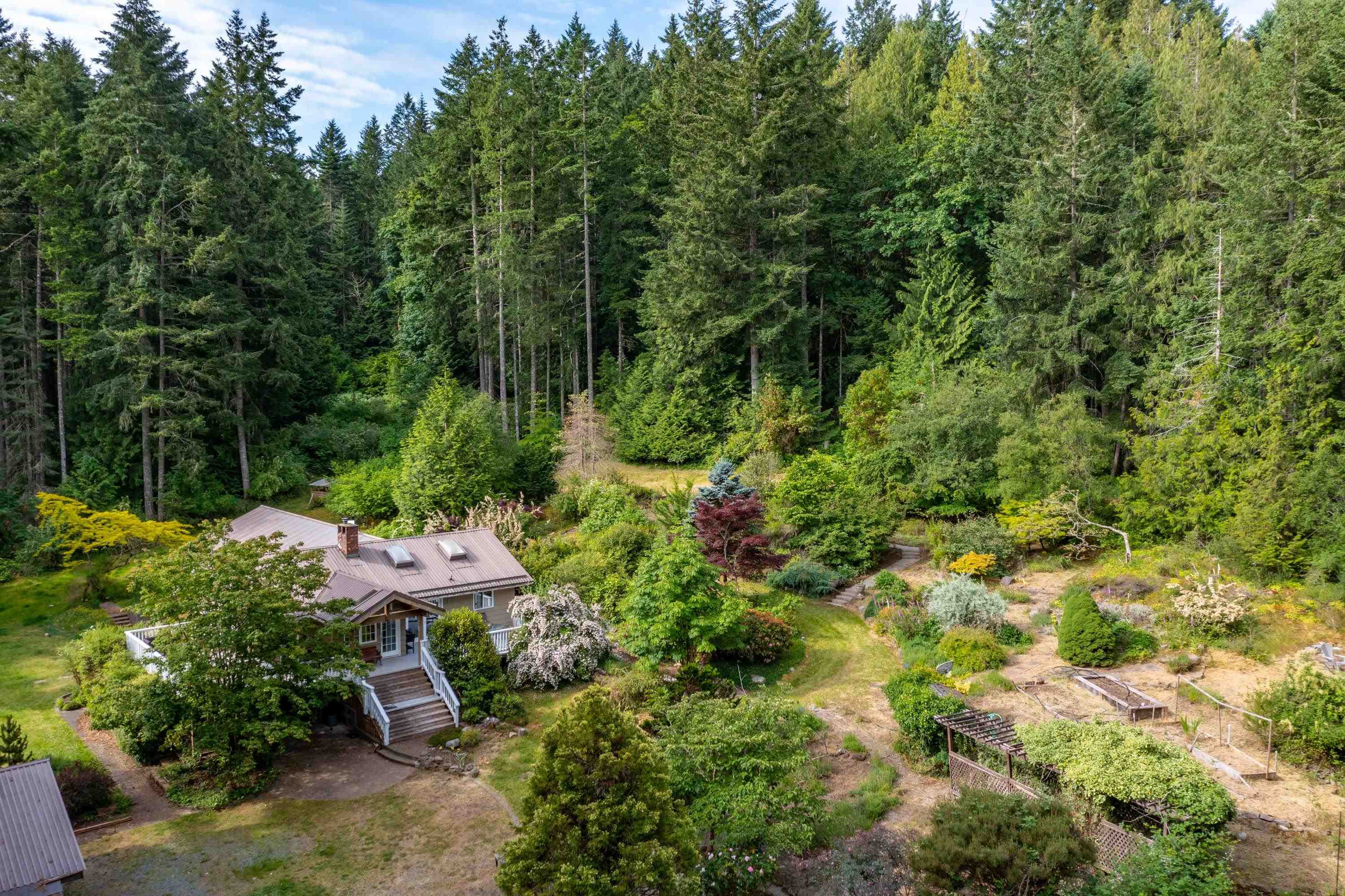 211 Morgan Road, Galiano Island
