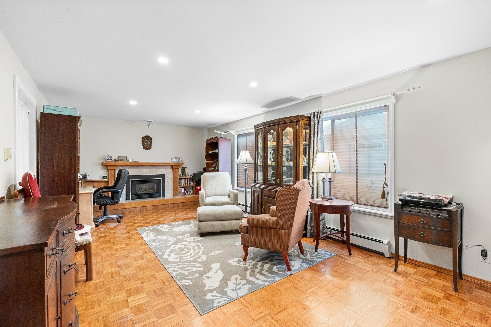 8097 198a Street, Langley, V2Y 1Y3 — photo 5