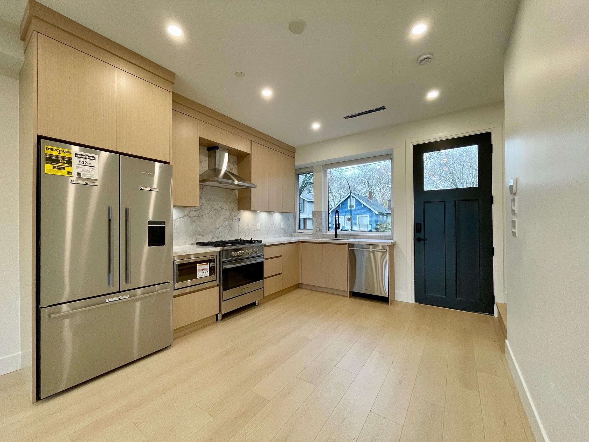 162 E 43rd Avenue, Vancouver, V5W 1S9 — photo 3