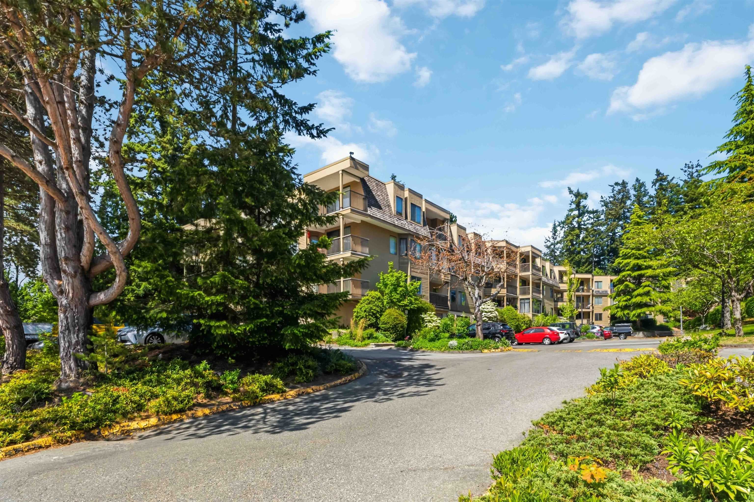 214 - 1760 Southmere Crescent Crescent, Surrey