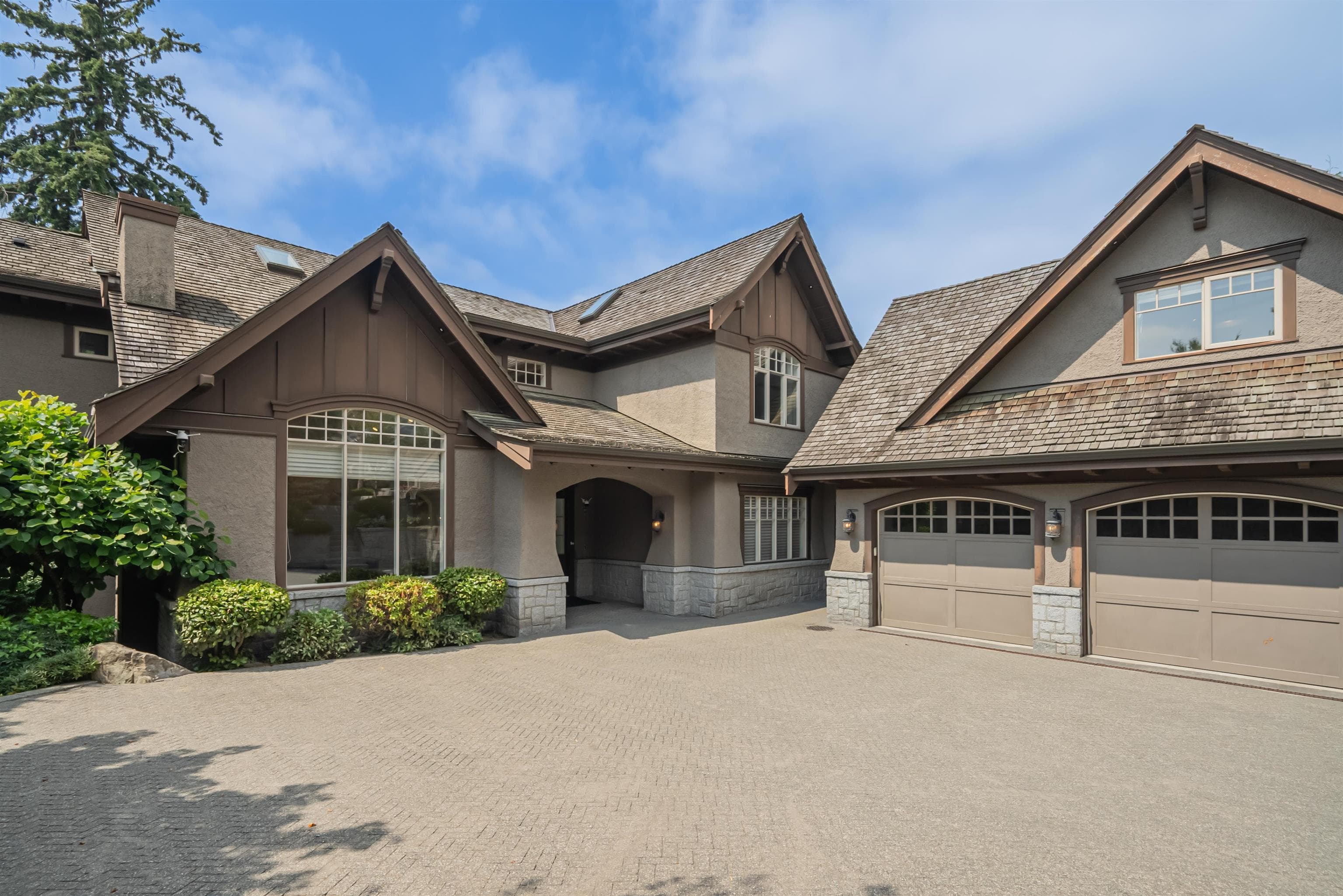 2638 Queens Avenue, West Vancouver, V7V 2Z1 — photo 2