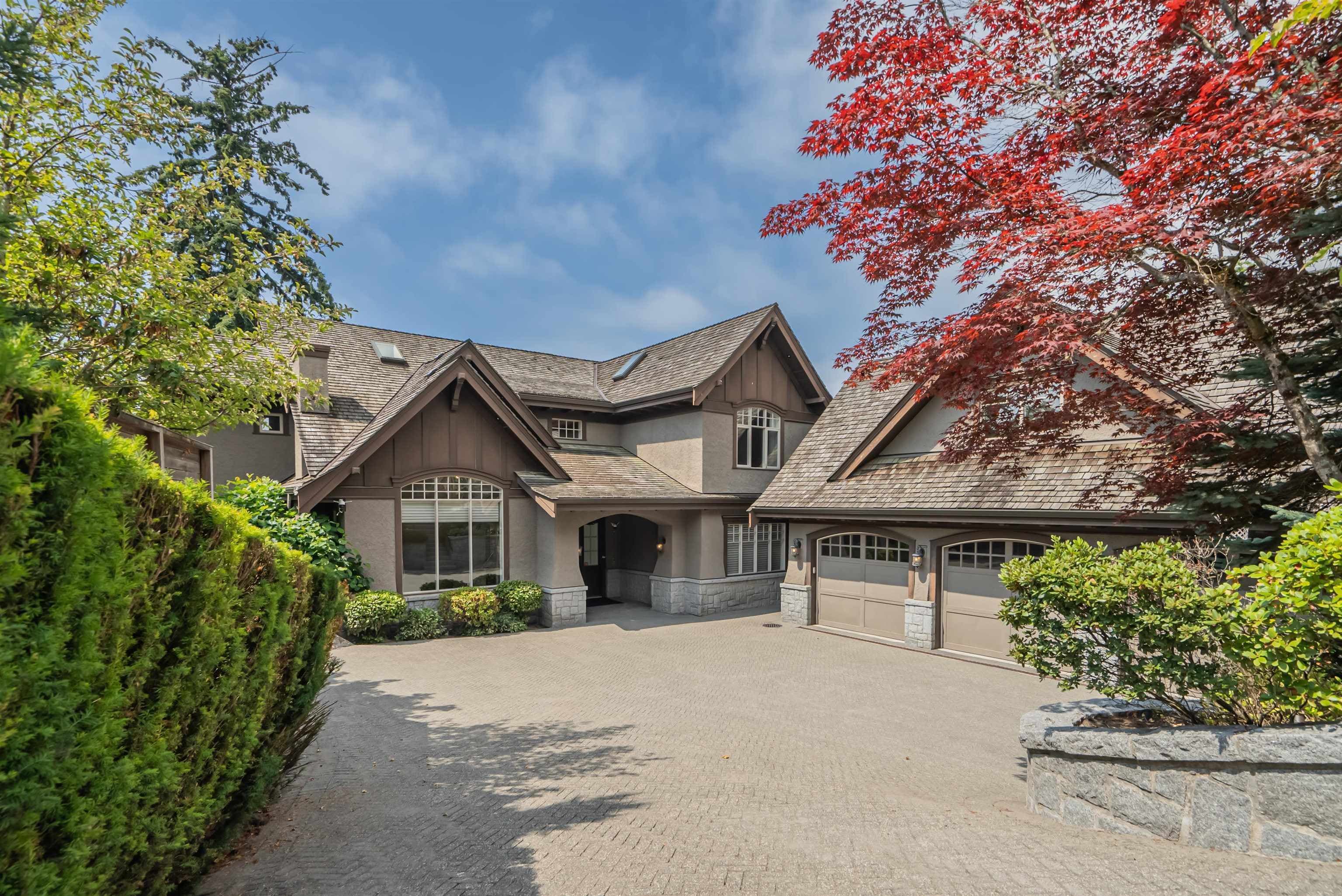 2638 Queens Avenue, West Vancouver, V7V 2Z1 — photo 1