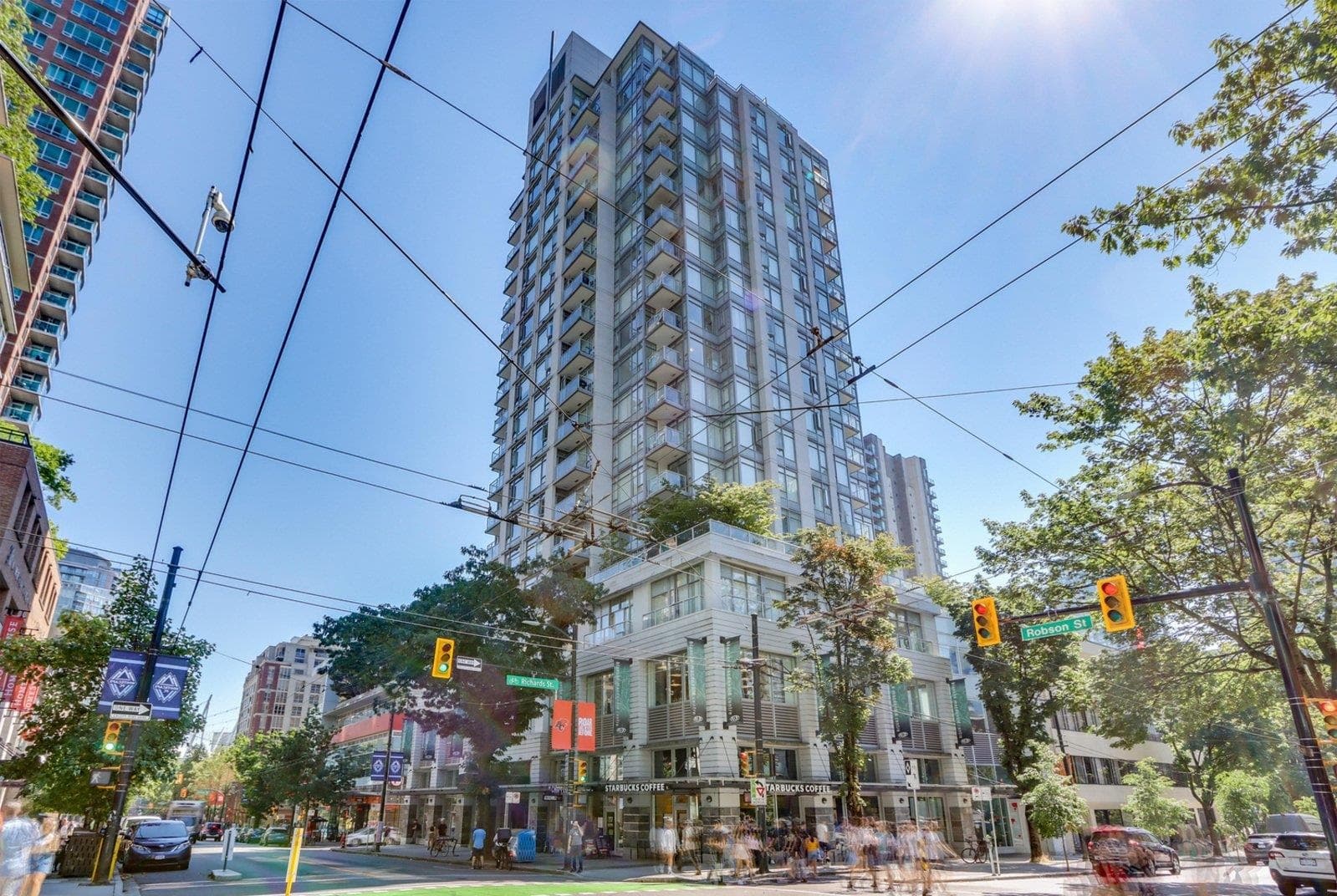 906 - 480 Robson Street, Vancouver