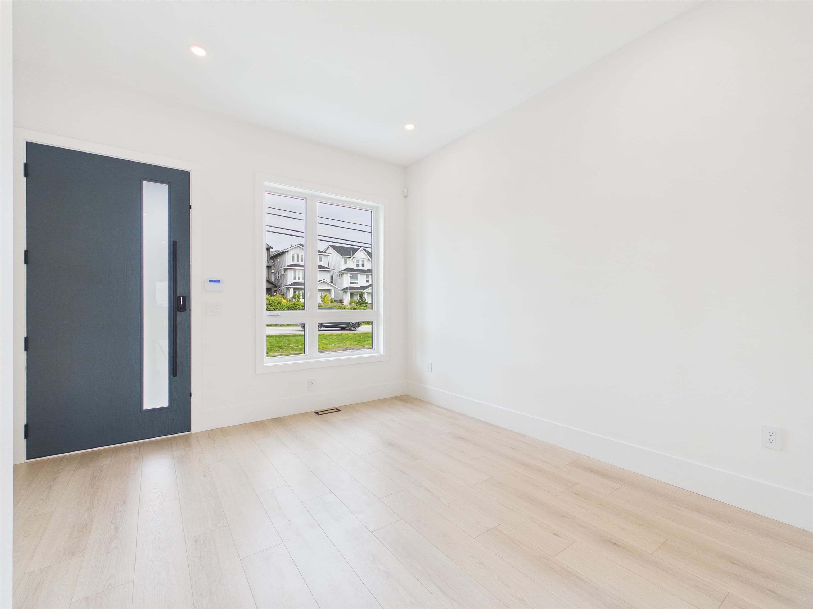 16730 16 Avenue, Surrey, V3S 9X7 — photo 4