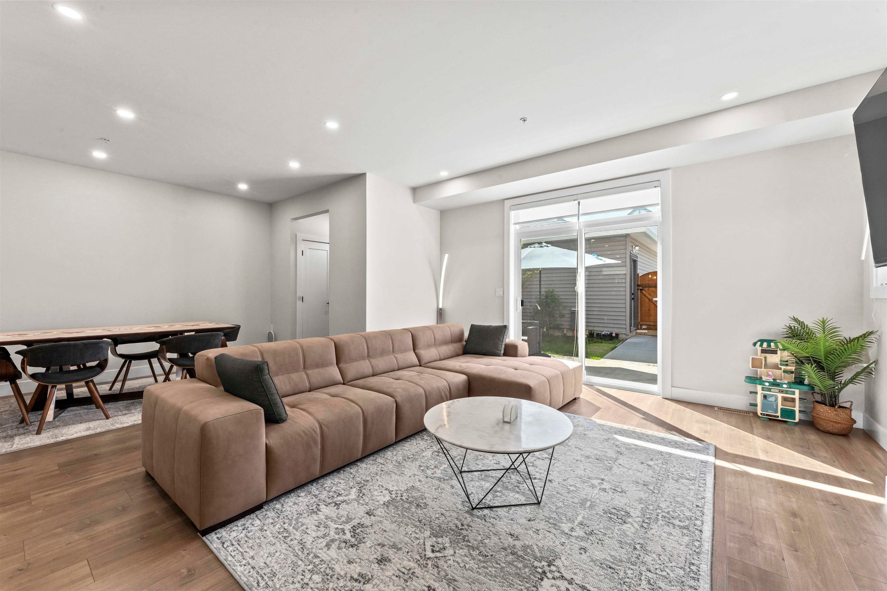 20520 76a Avenue, Langley, V2Y 3T1 — photo 2
