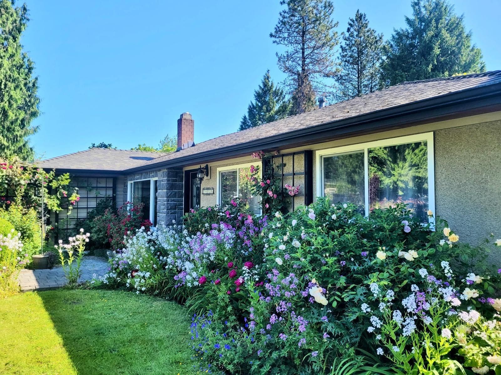 14735 109a Avenue, Surrey — sold
