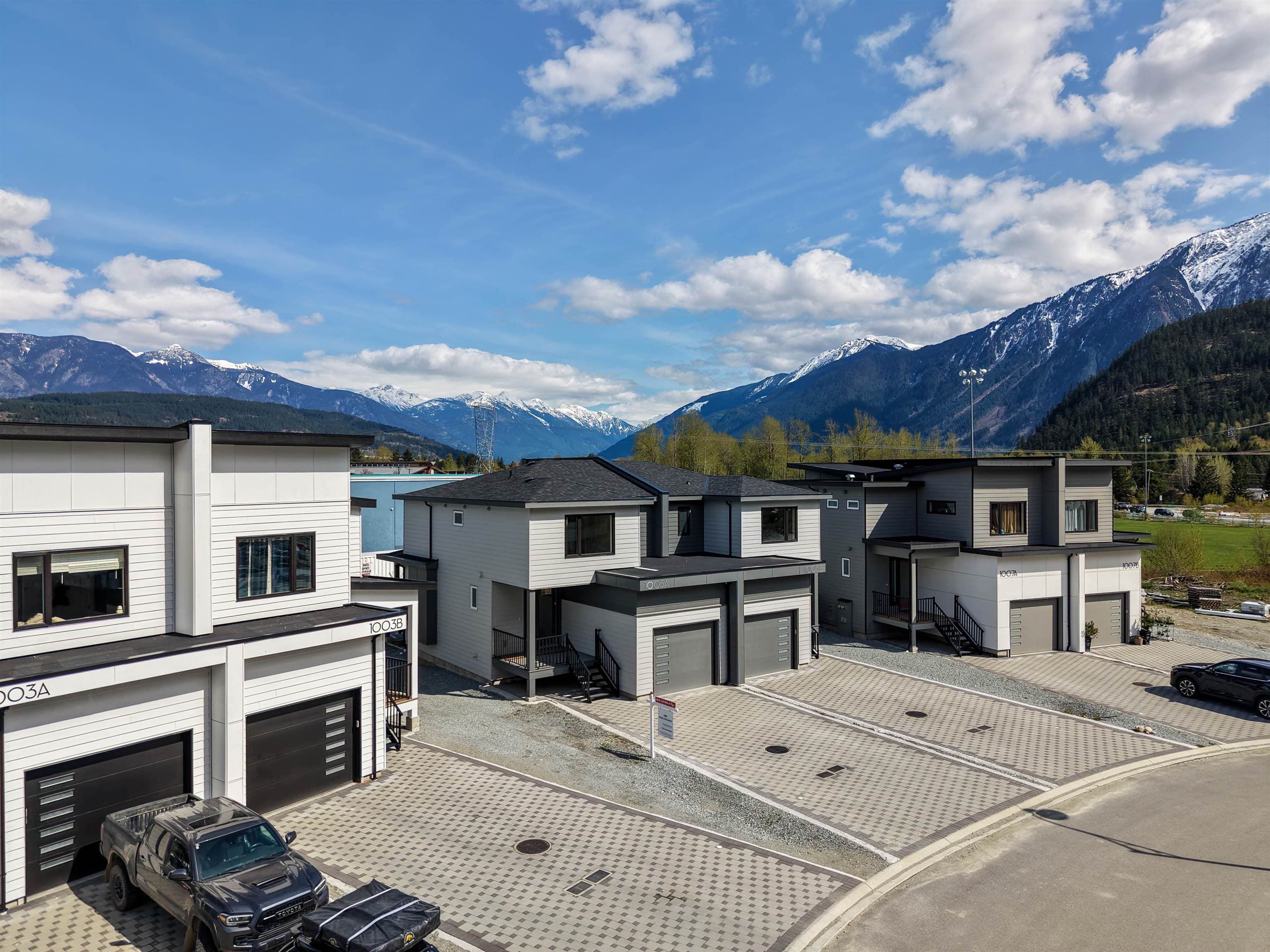 1005 Phare Crescent, Pemberton, V0N 2L1 — photo 3