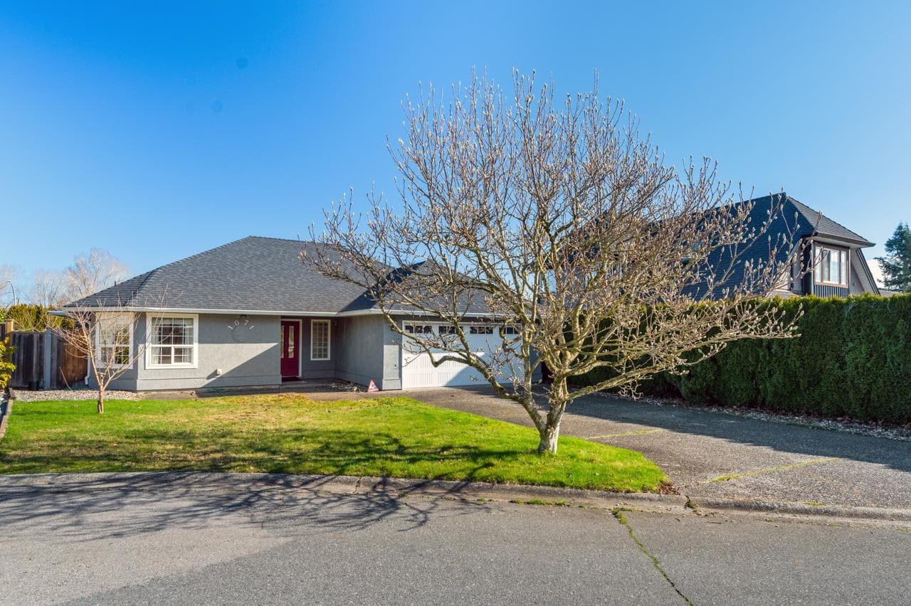 1071 King George Boulevard, Surrey — sold