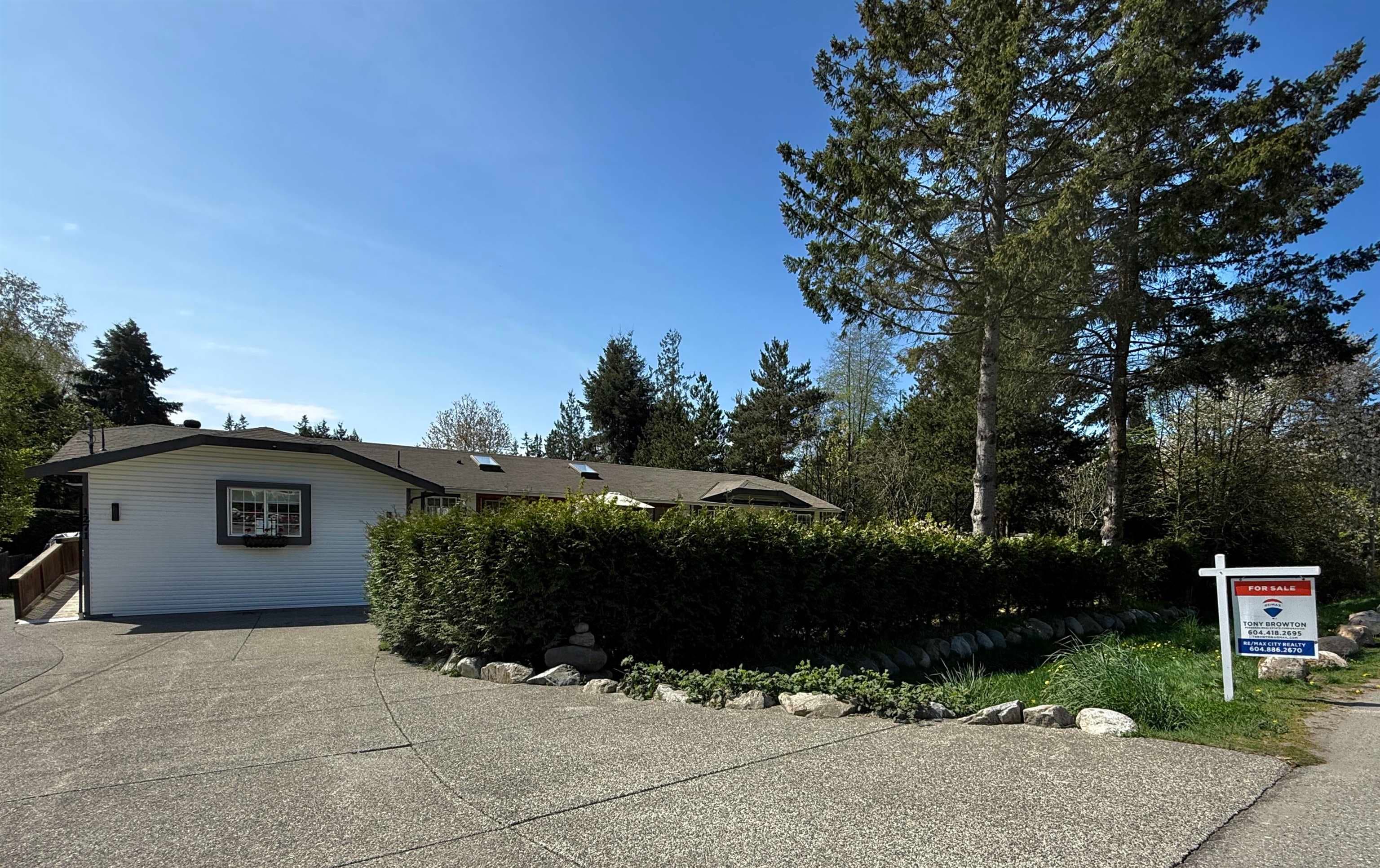1271 Fitchett Road, Gibsons, V0N 1V4 — photo 2