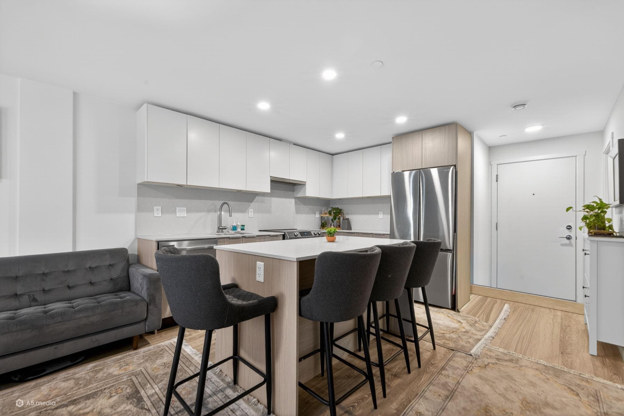 318 - 13968 Laurel Drive, Surrey, V3T 0S9 — photo 5