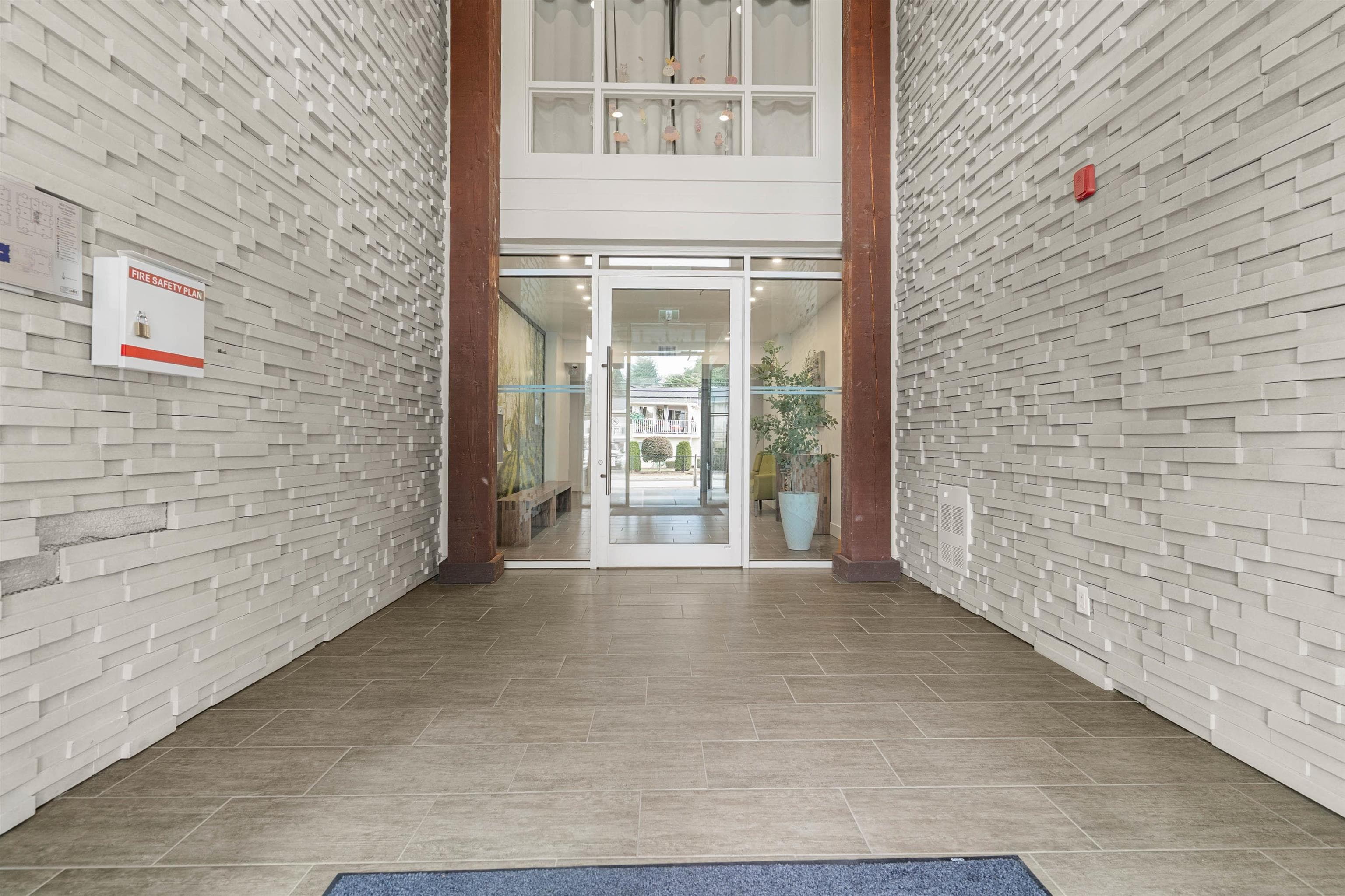 103 - 2565 Ware Street, Abbotsford, V2S 0J5 — photo 3