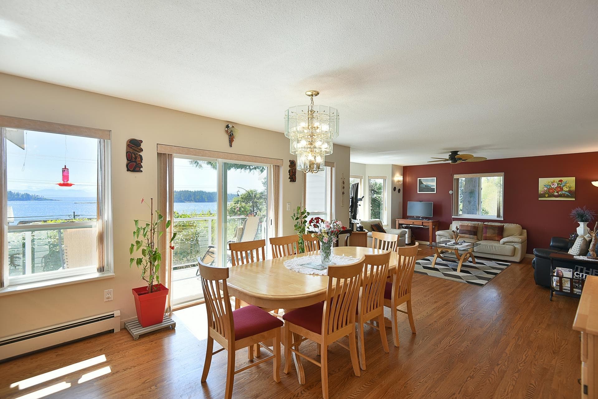 6502 Sunshine Coast Highway, Sechelt