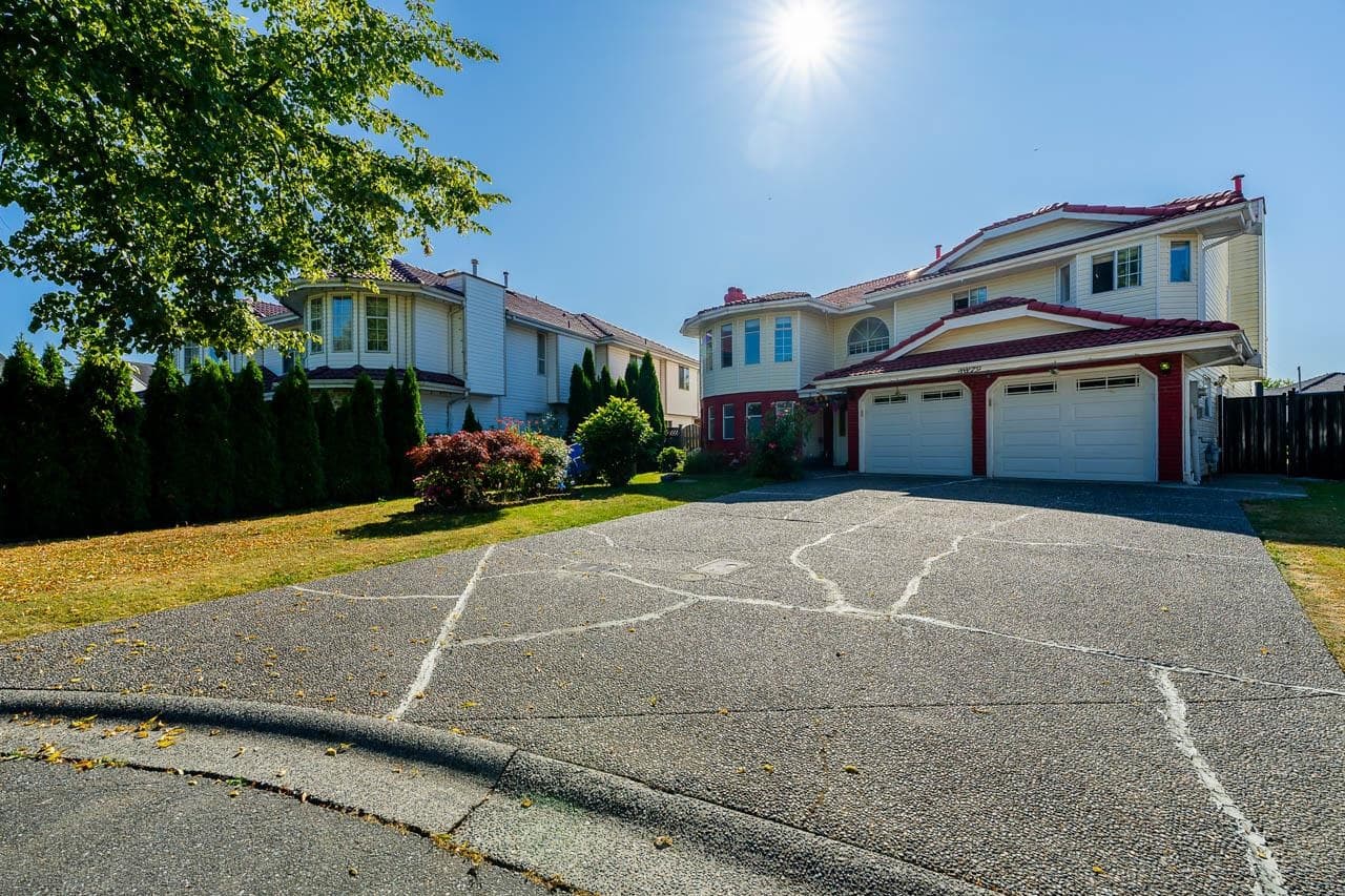 8879 141b Street, Surrey