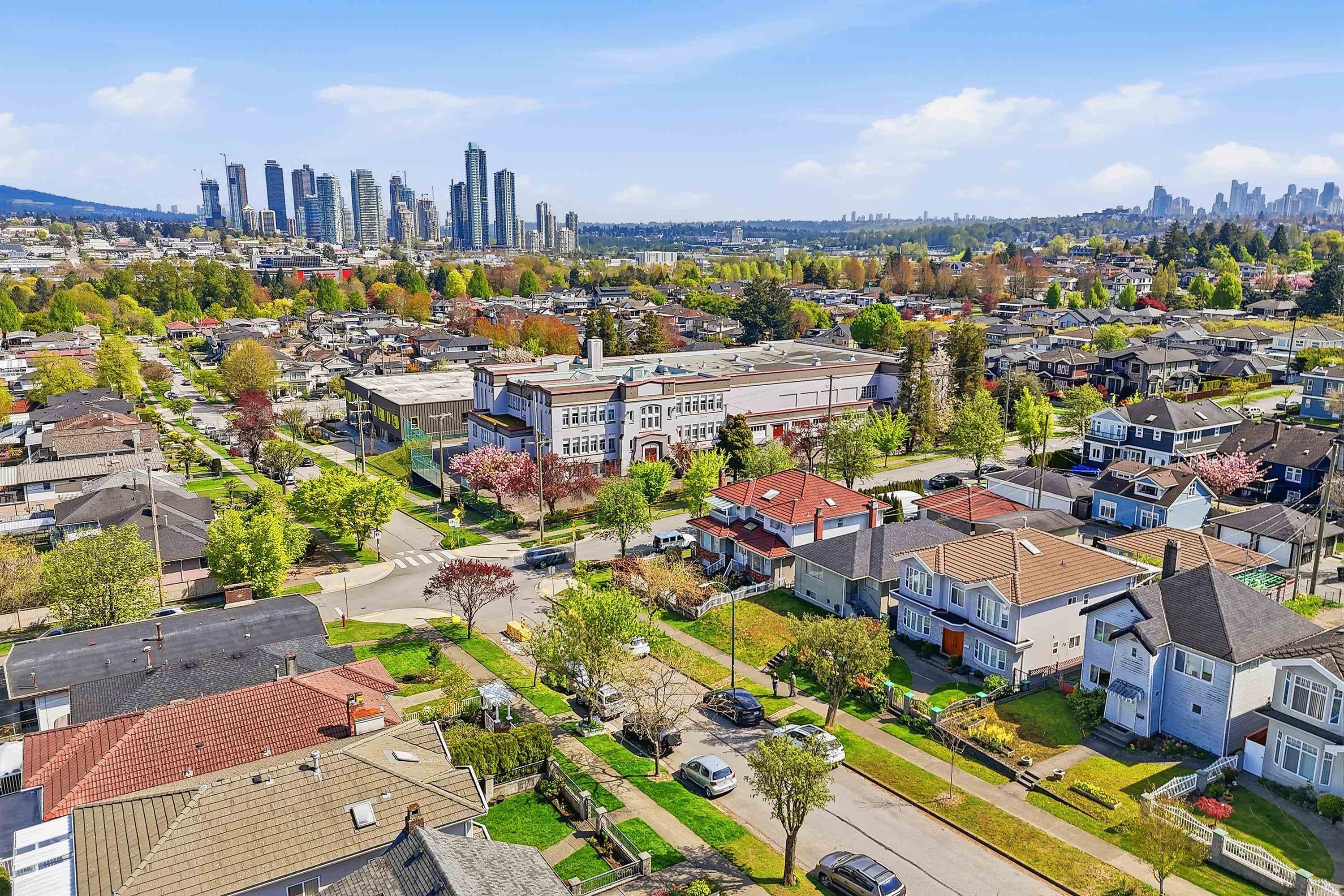 3090 Kitchener Street, Vancouver, V5K 3E7 — photo 3