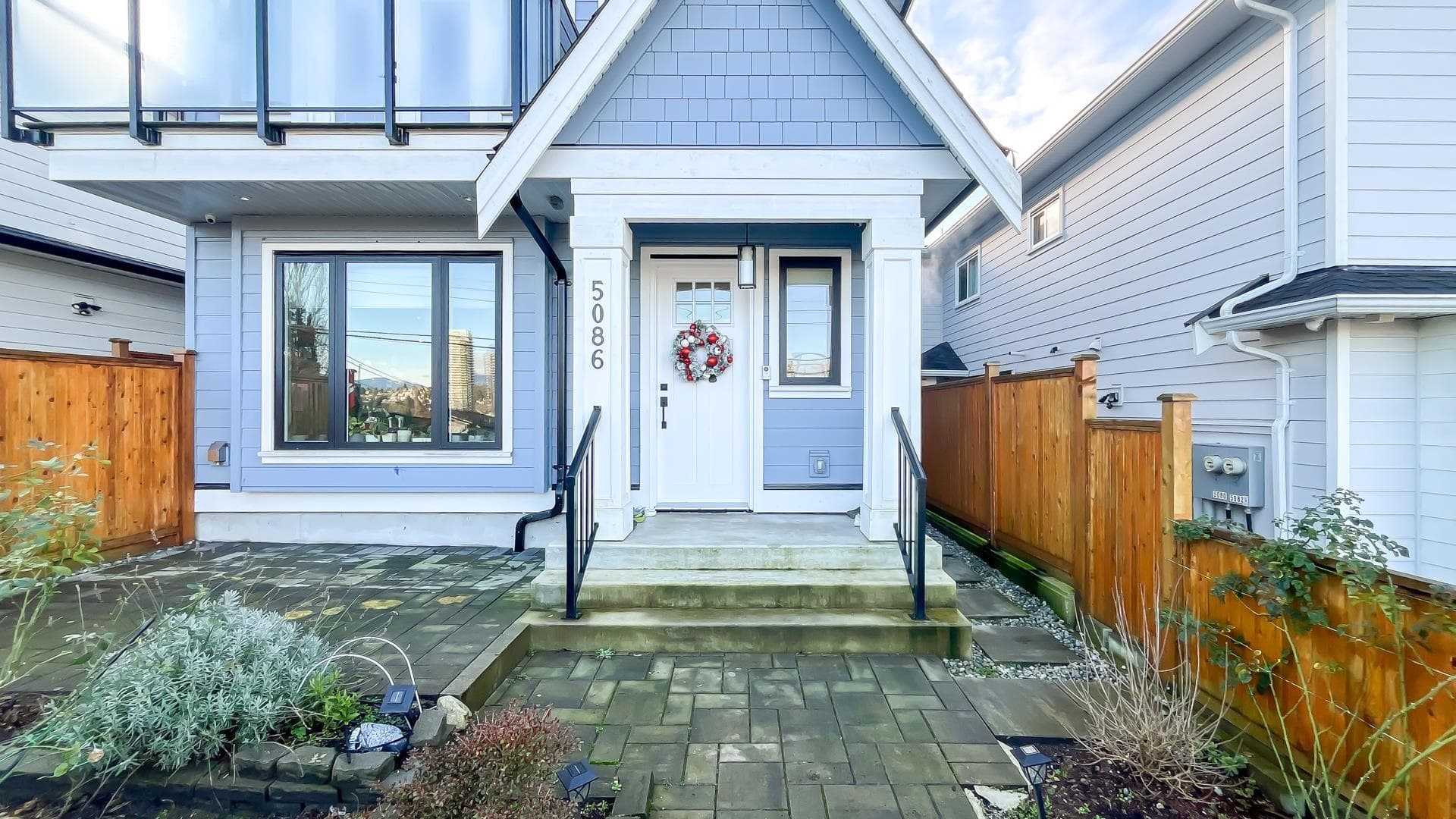 5086 Manor Street, Burnaby
