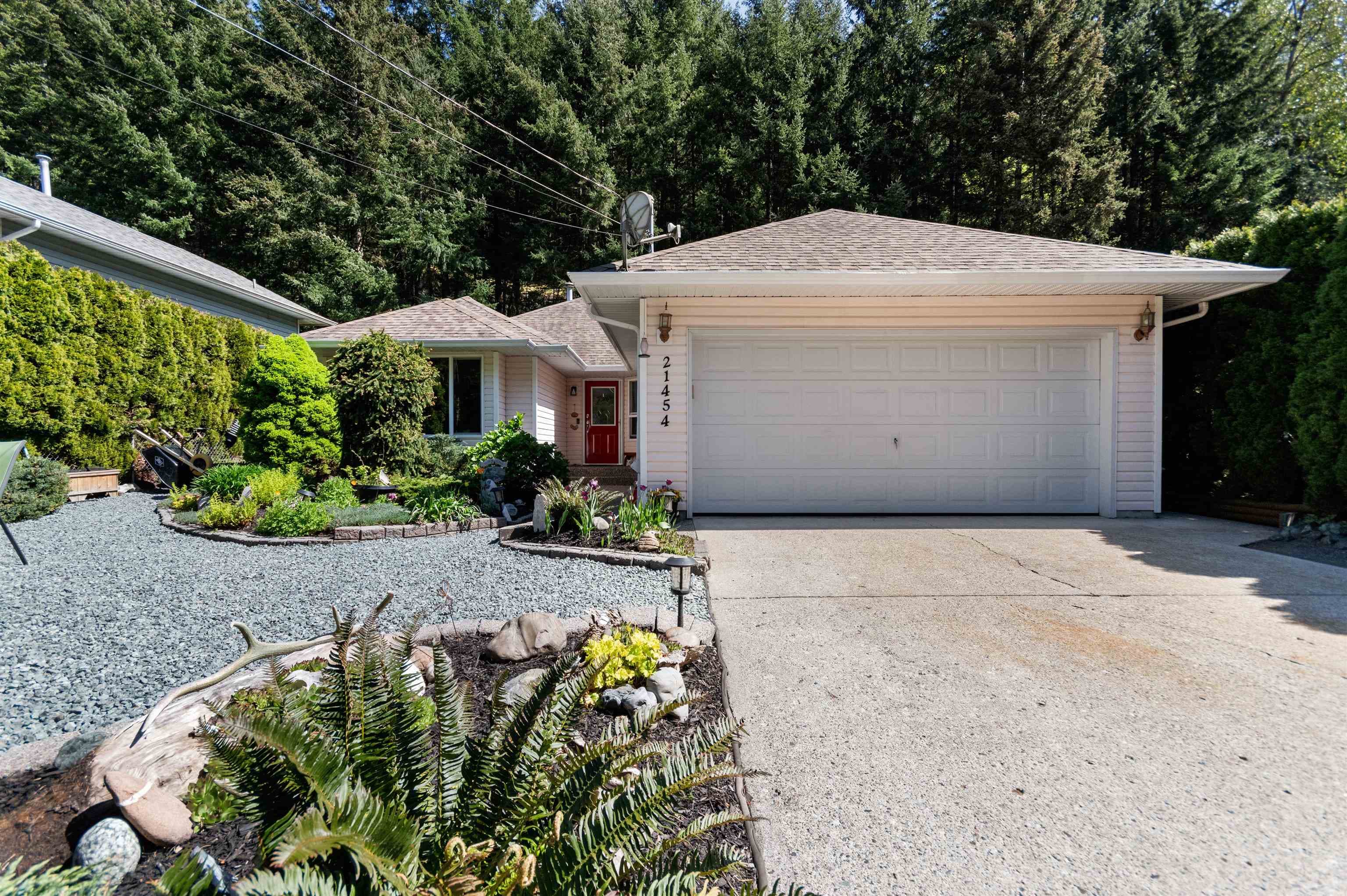 21454 Richmond Drive, Hope