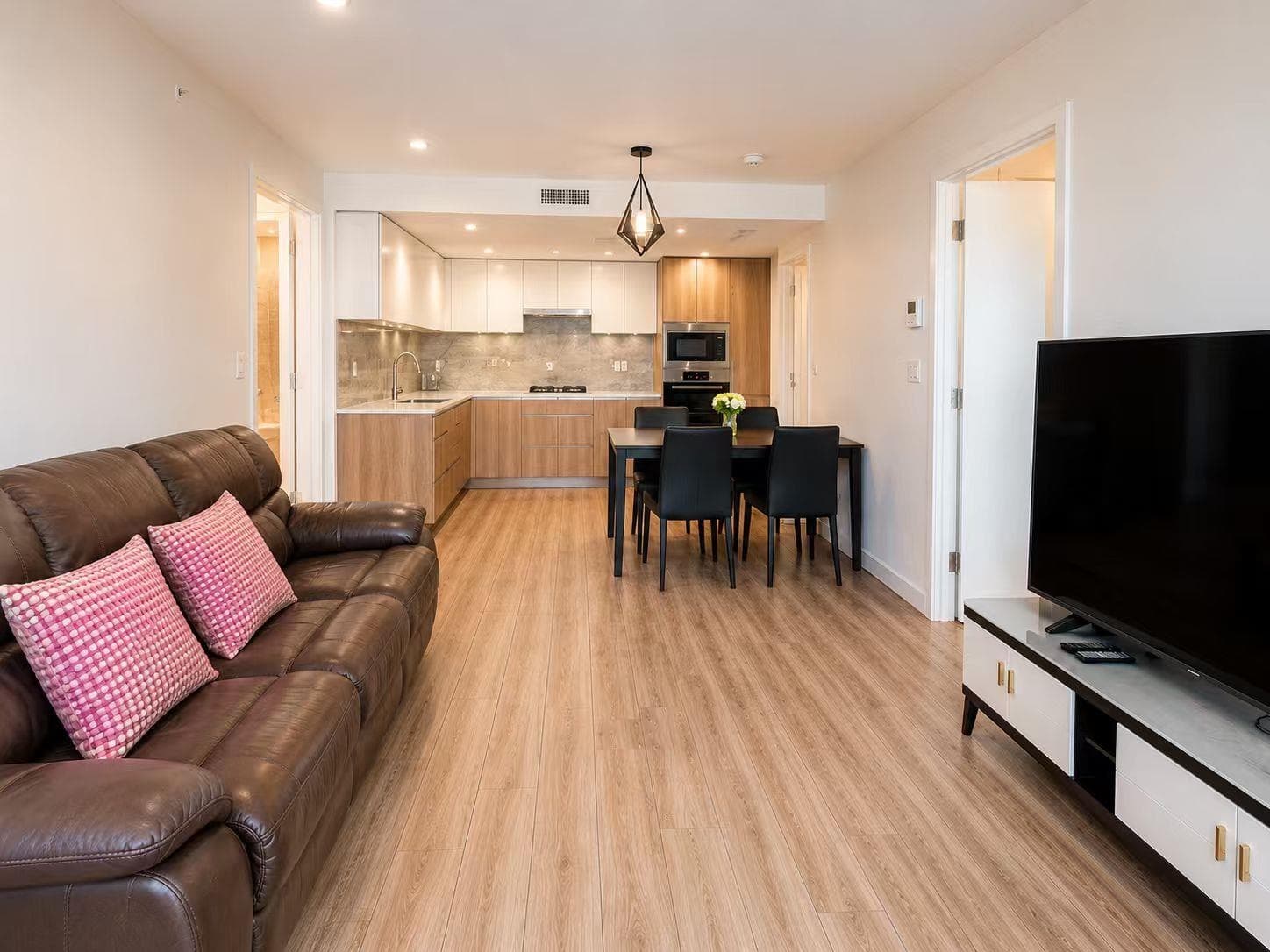 50X 6633 Buswell Street, Richmond