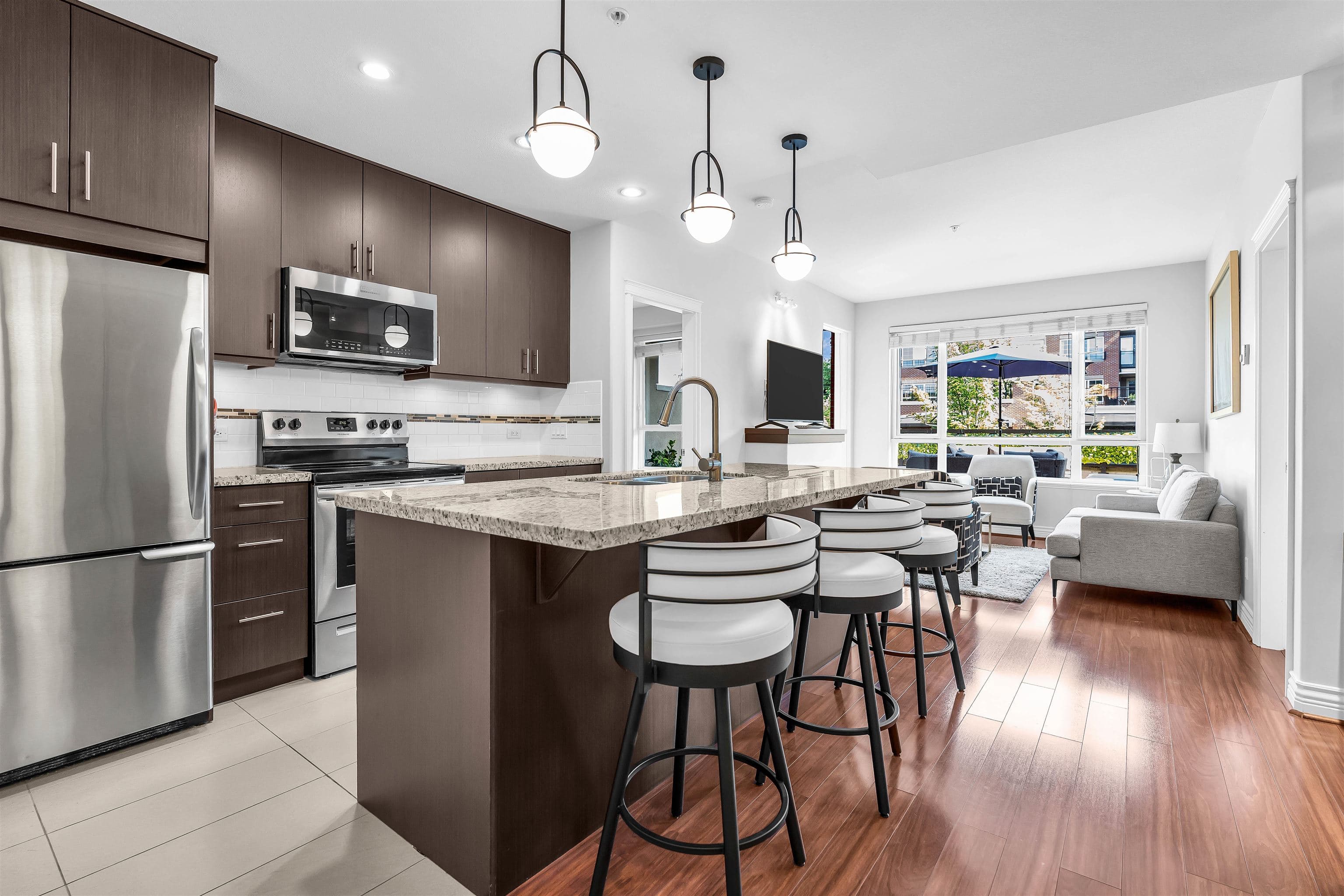 223 - 2970 King George Boulevard, Surrey, V4P 0E6 — photo 3