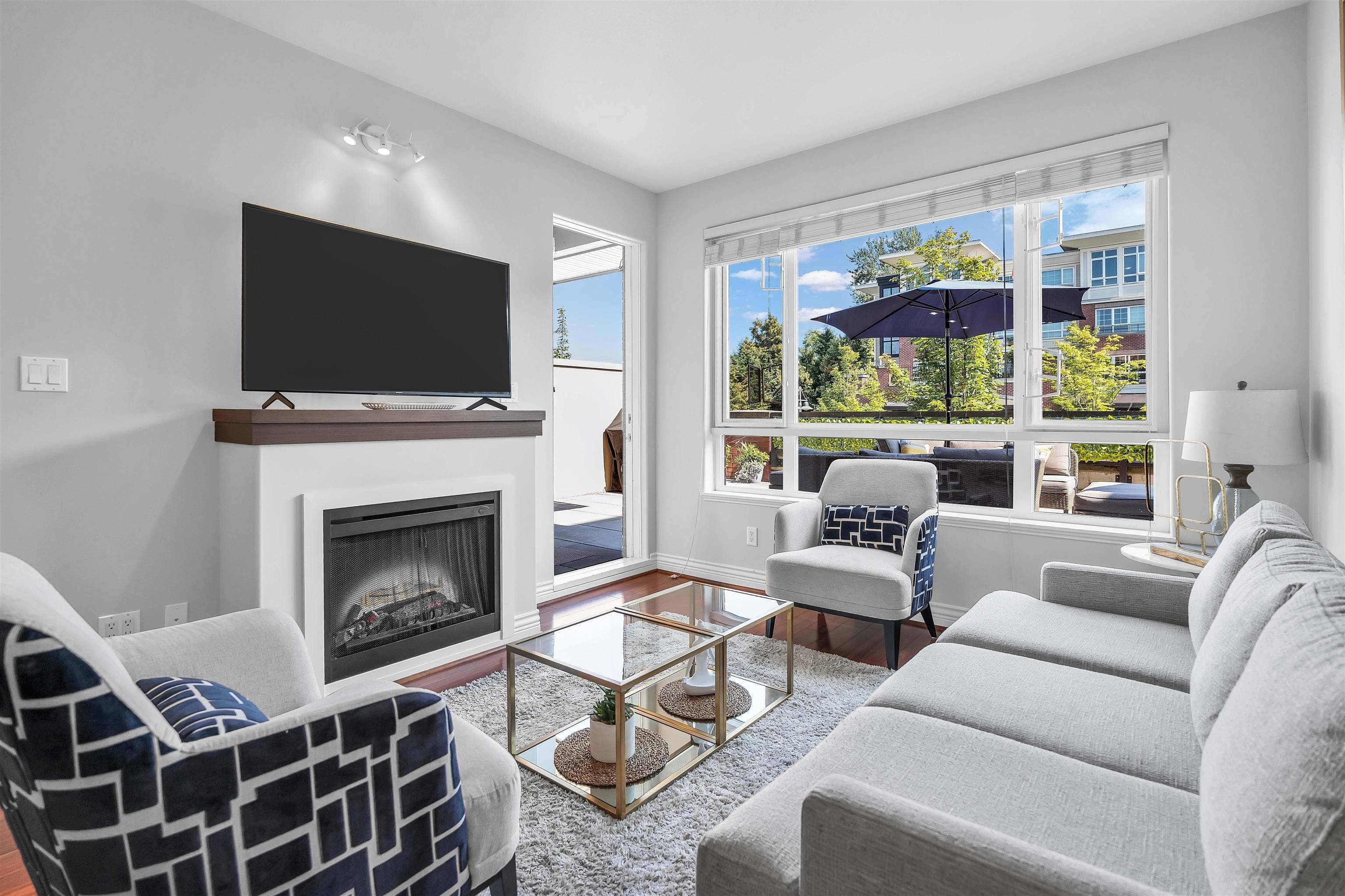223 - 2970 King George Boulevard, Surrey, V4P 0E6 — photo 5