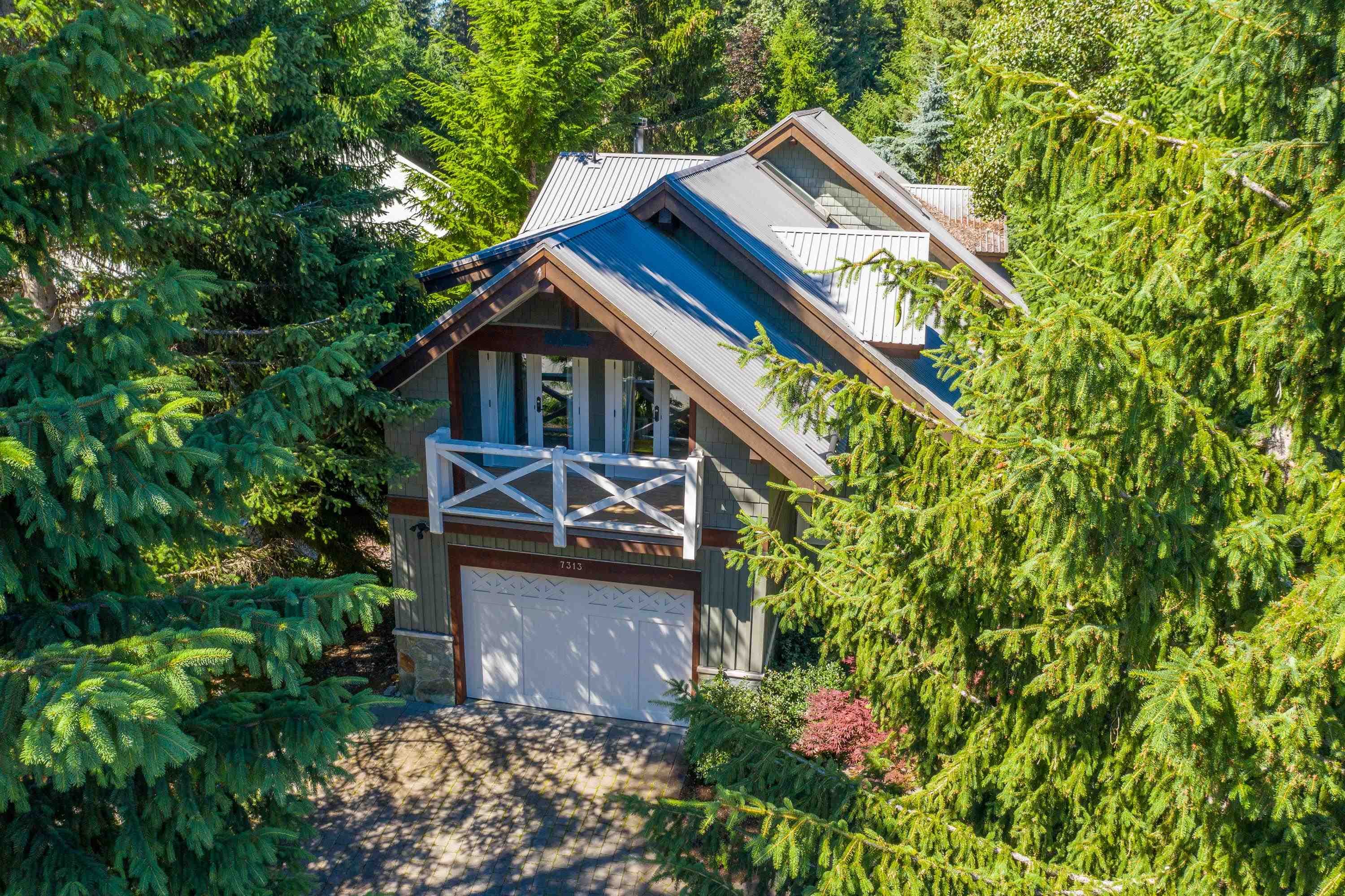 7313 Fitzsimmons Road South, Whistler
