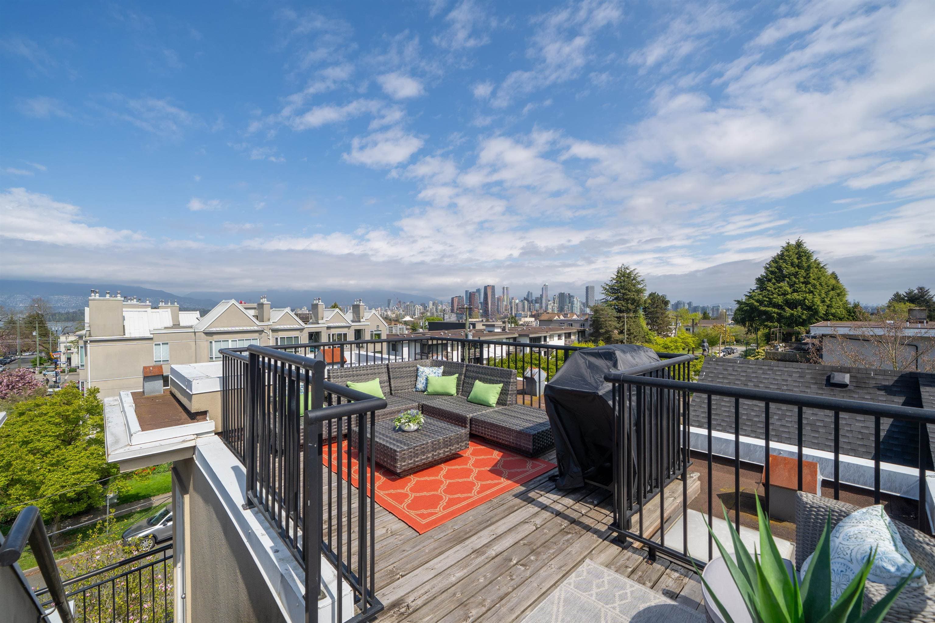 206 - 2190 W 5th Avenue, Vancouver