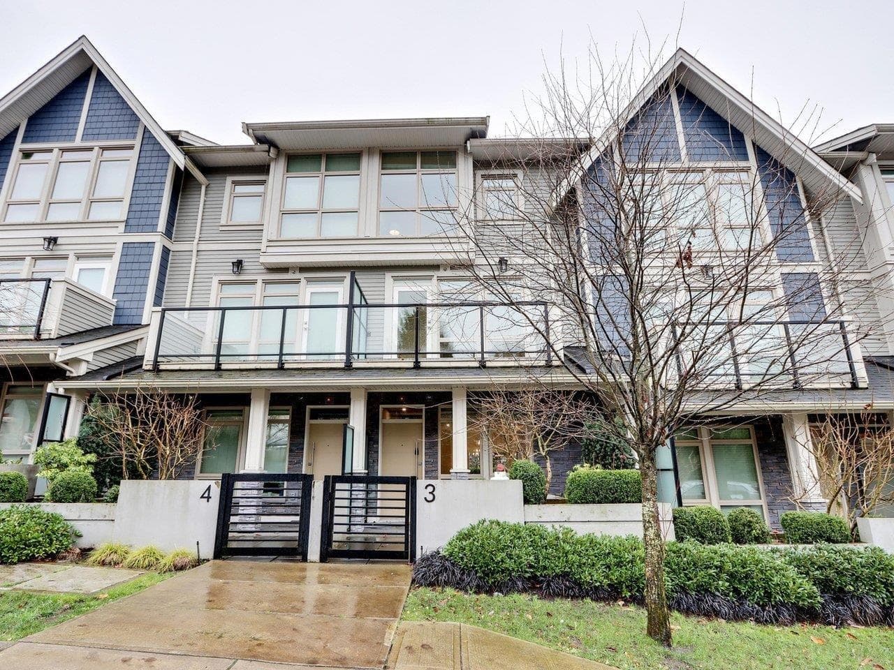 3 - 115 W Queens Road, North Vancouver — sold