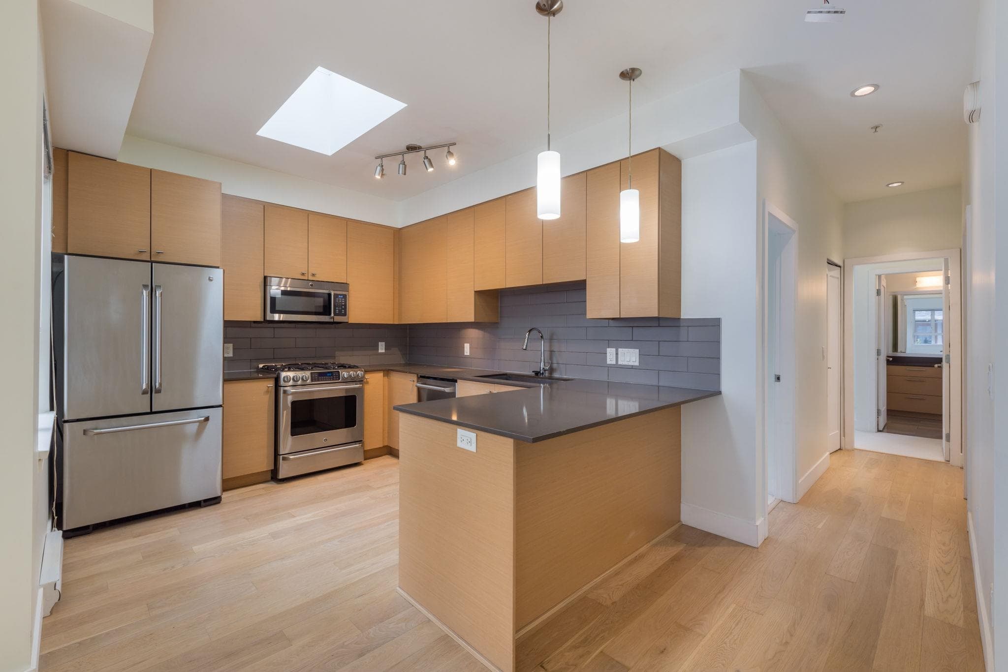 202 - 260 Ewen Avenue, New Westminster, V3M 0J1 — photo 3