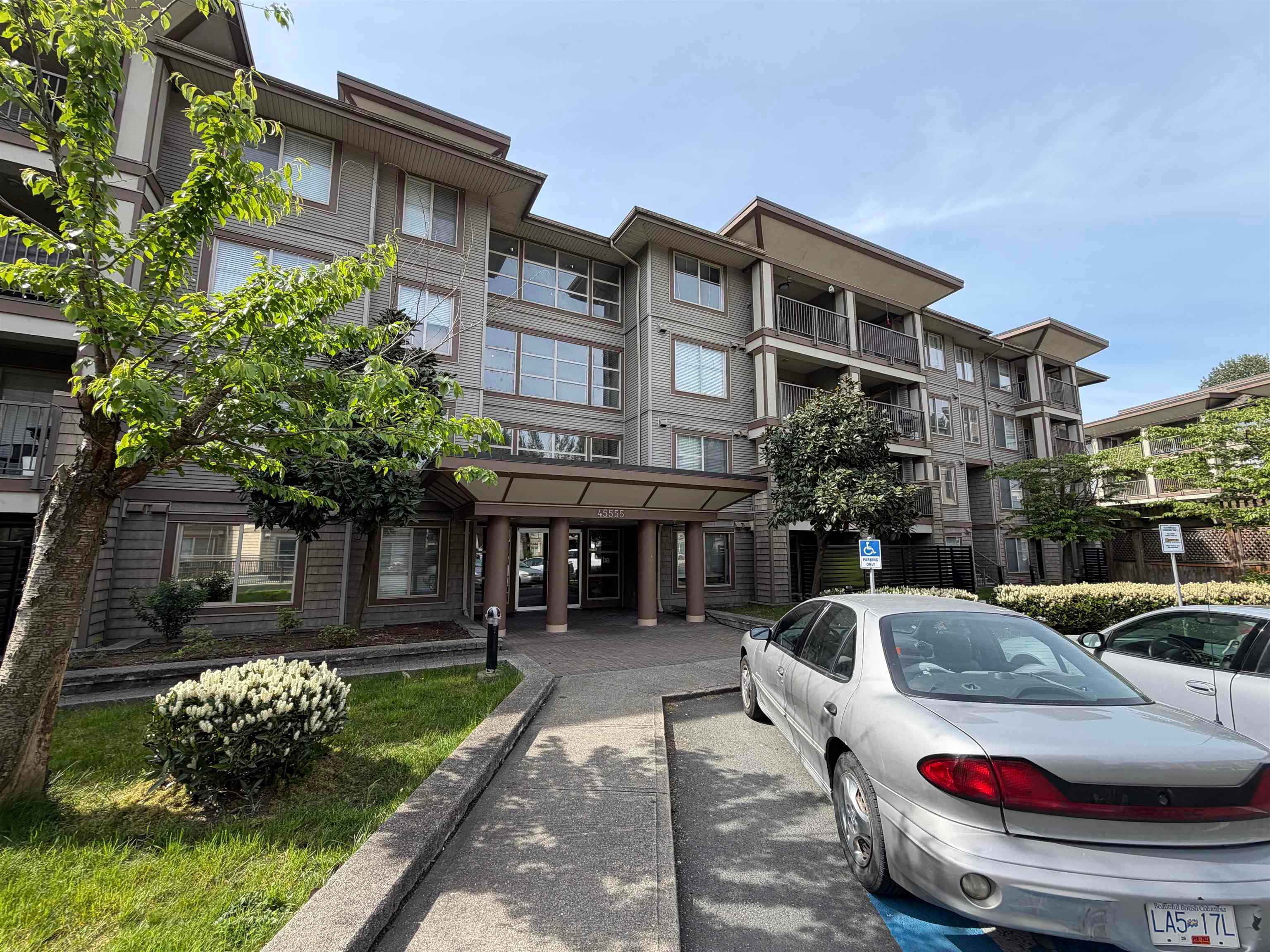 214 - 45555 Yale Road, Chilliwack