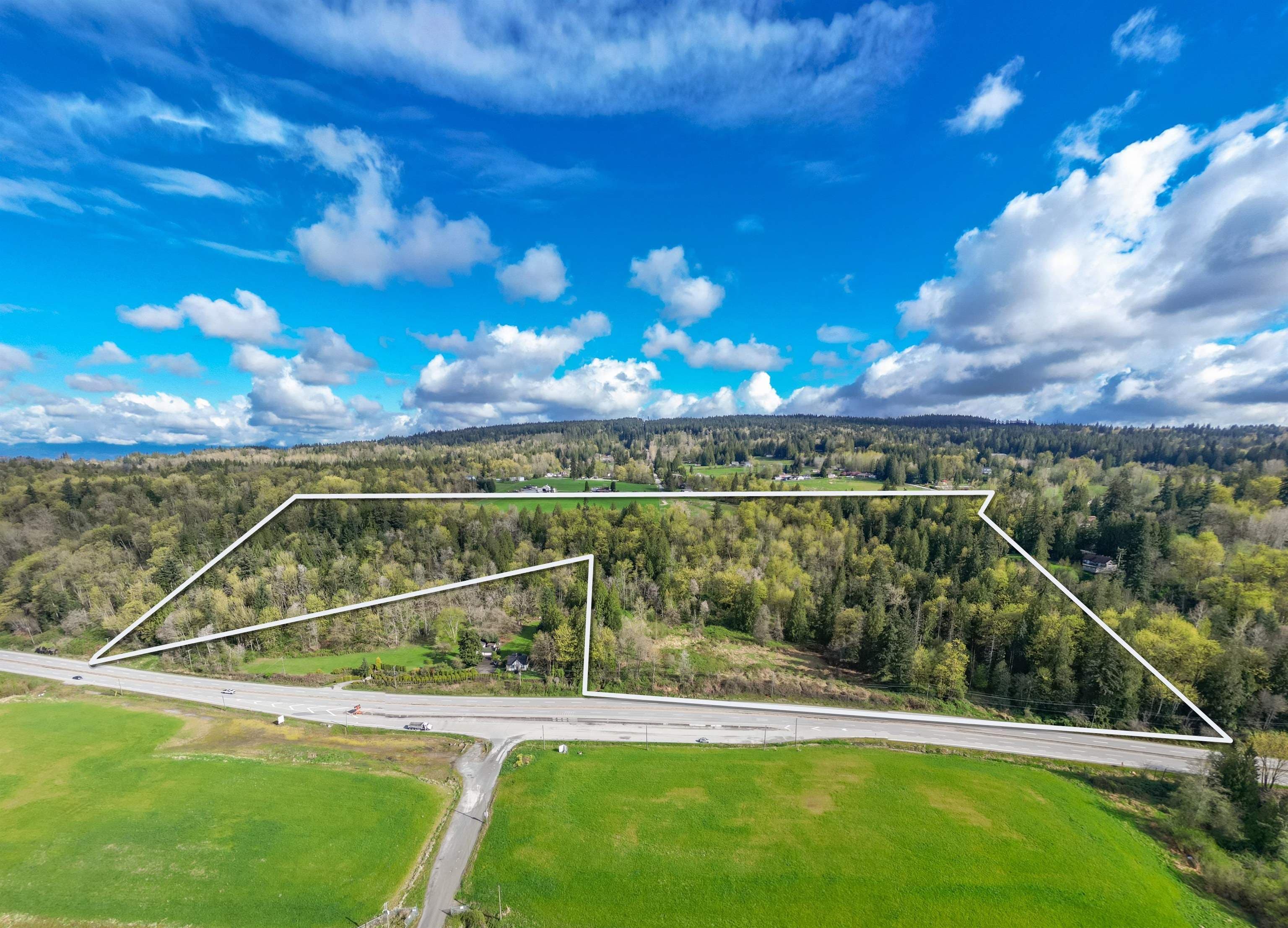 25655 Lougheed Highway, Maple Ridge, V2W 1M3 — photo 1