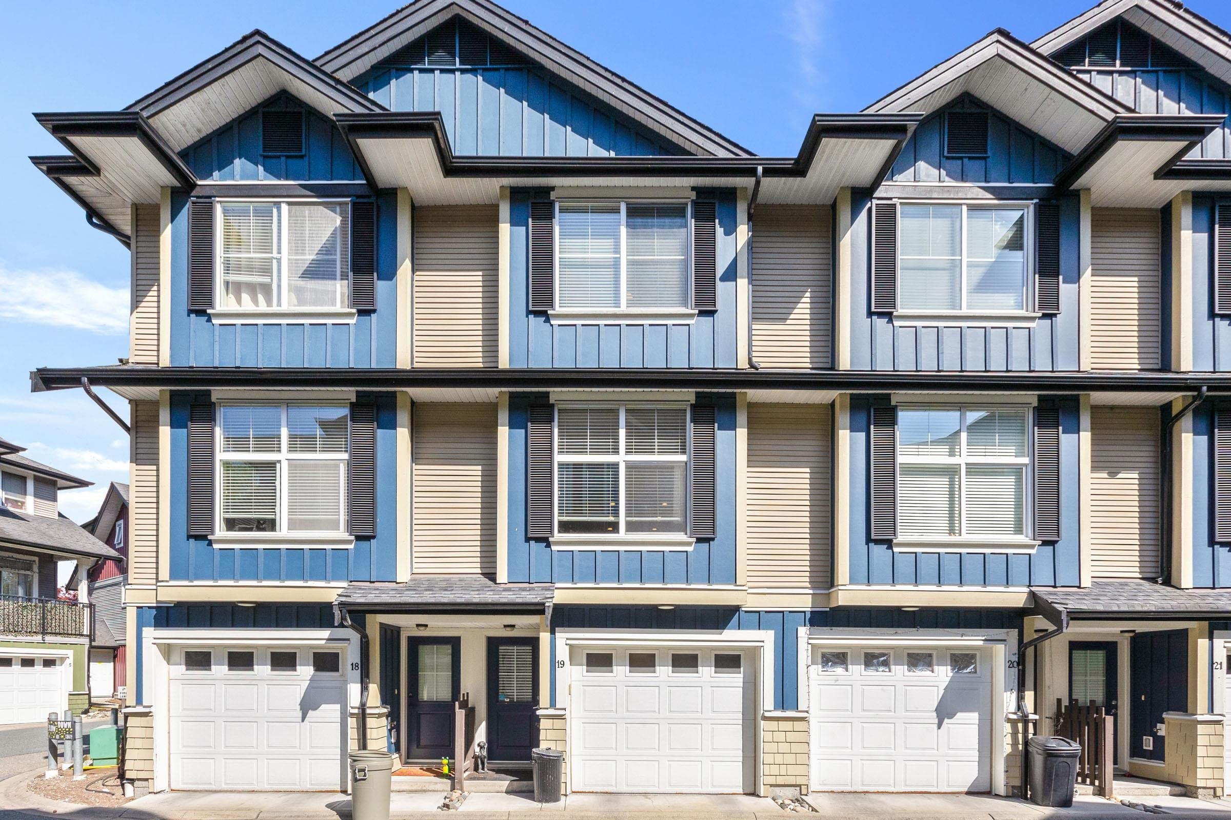 19 - 18211 70 Avenue, Surrey, V3S 8K9 — photo 2