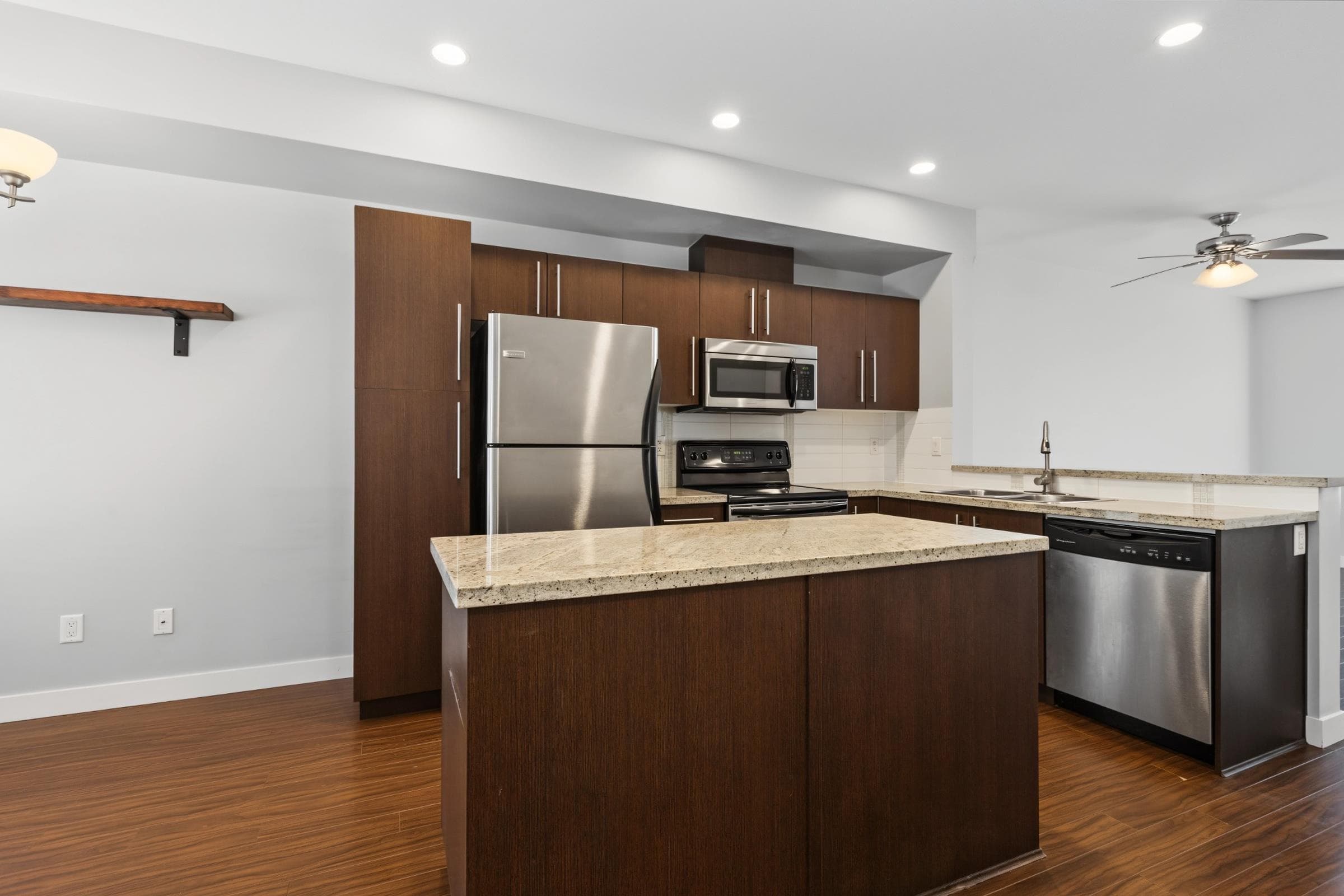 19 - 18211 70 Avenue, Surrey, V3S 8K9 — photo 5