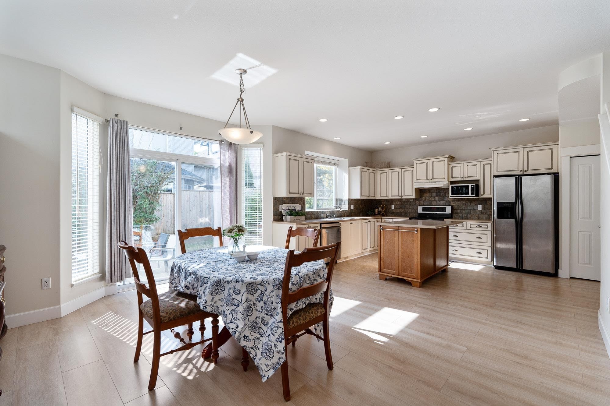 6935 198a Street, Langley, V2Y 3A9 — photo 5