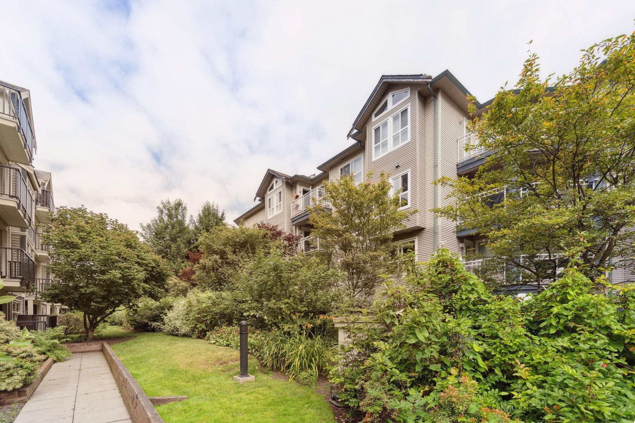211 - 8115 121a Street, Surrey