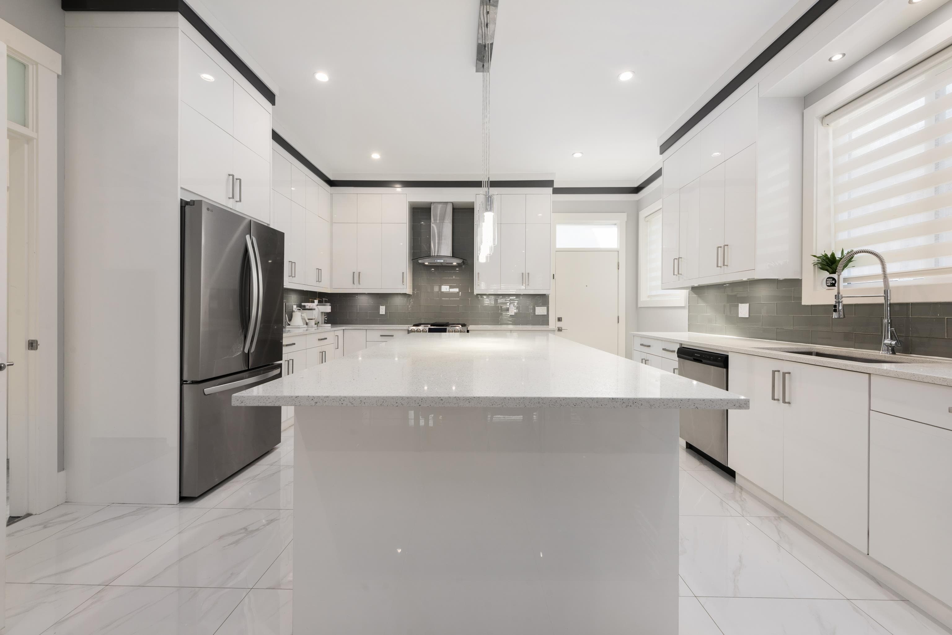 1135 Yorston Court, Burnaby, V5A 2T8 — photo 3