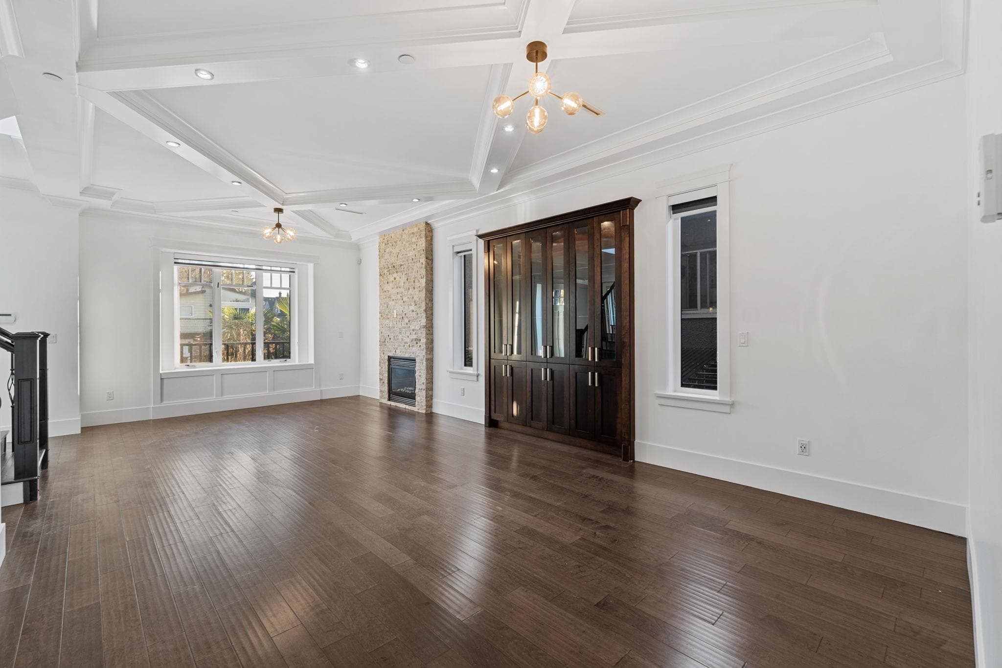 831 E King Edward Avenue, Vancouver, V5V 2E5 — photo 2