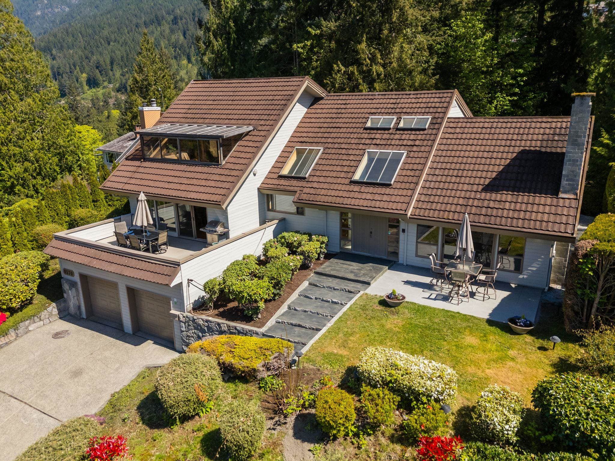 8570 Ansell Place, West Vancouver