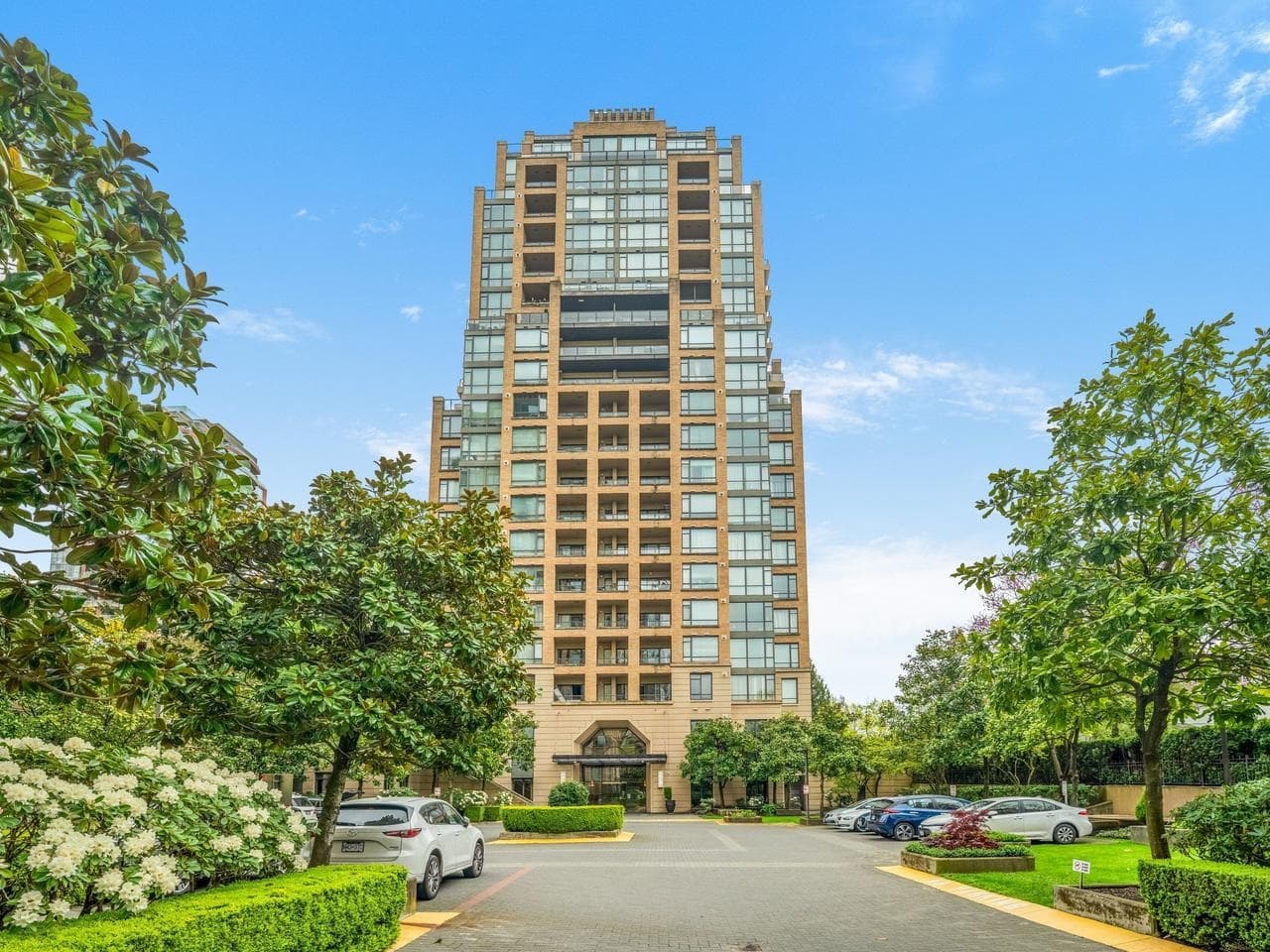 1502 - 7388 Sandborne Avenue, Burnaby