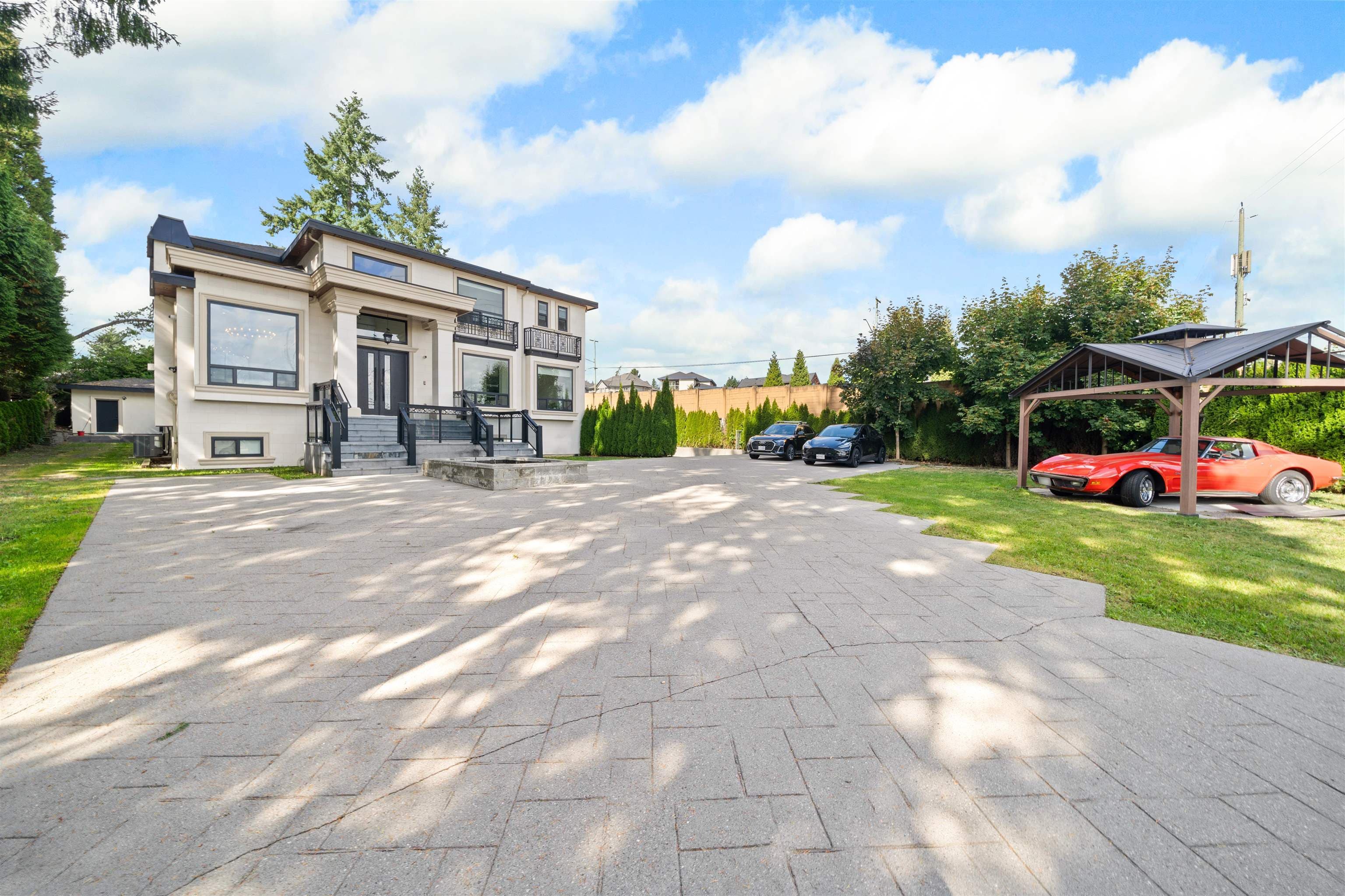 5585 148 Street, Surrey, V3S 3B5 — photo 1
