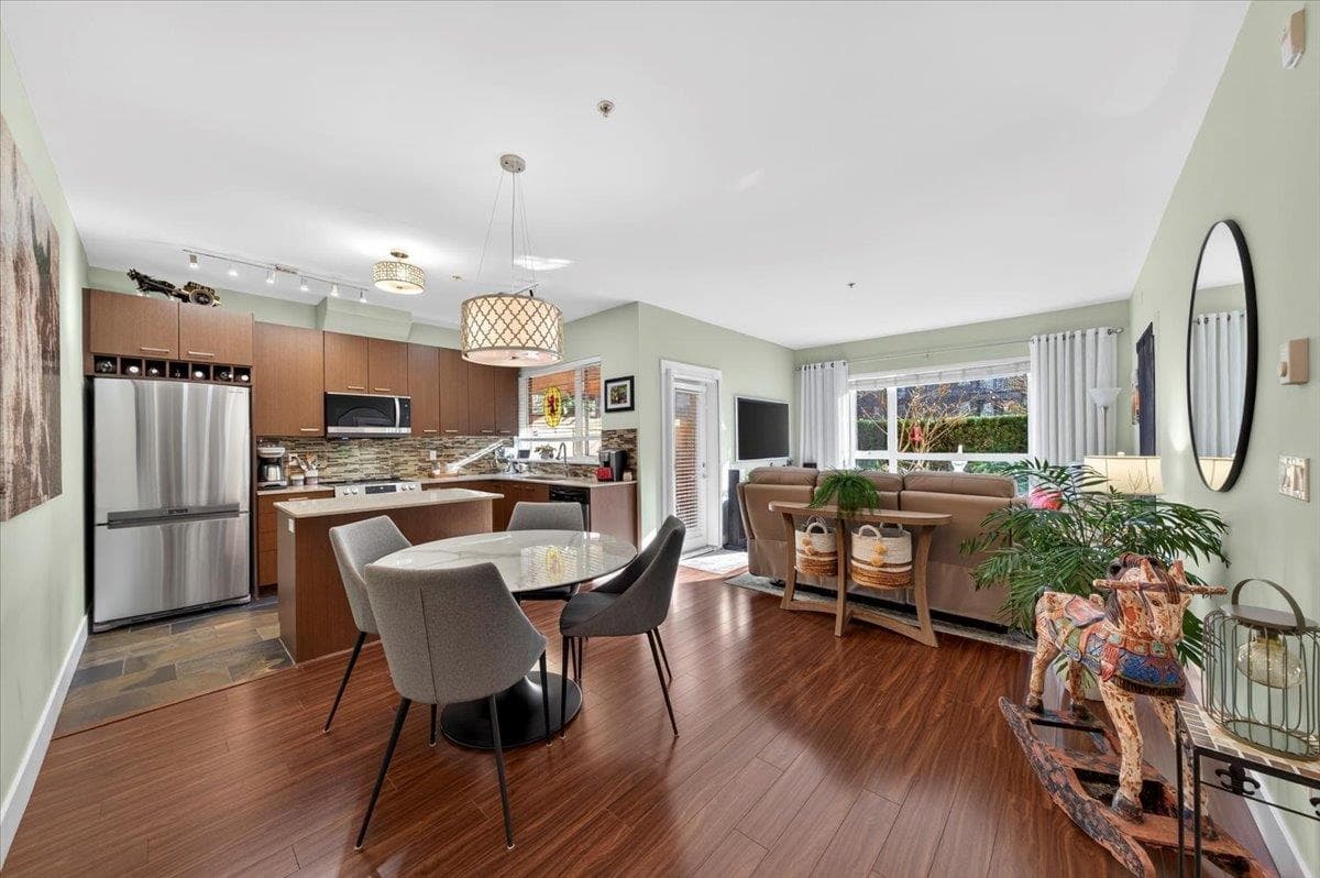 102 - 2473 Atkins Avenue, Port Coquitlam