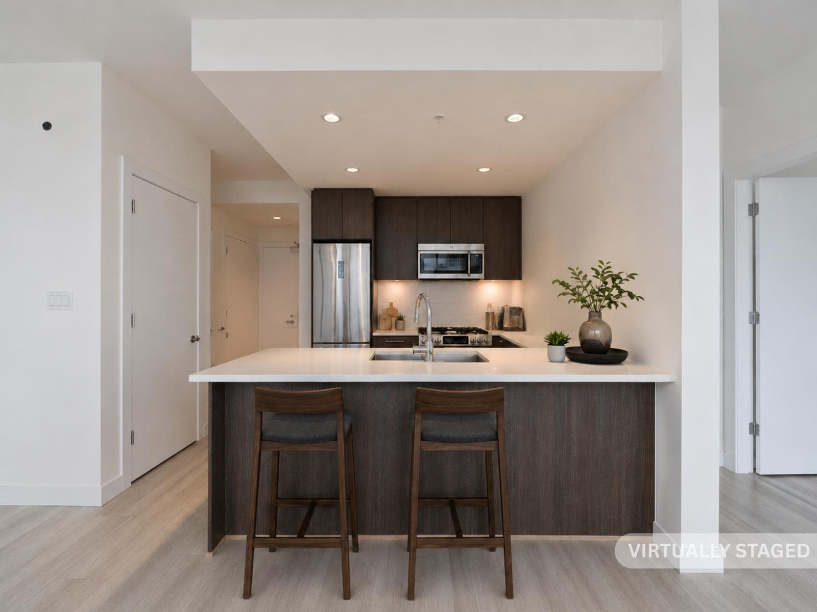 701 - 9060 University Crescent, Burnaby, V5A 0E1 — photo 2