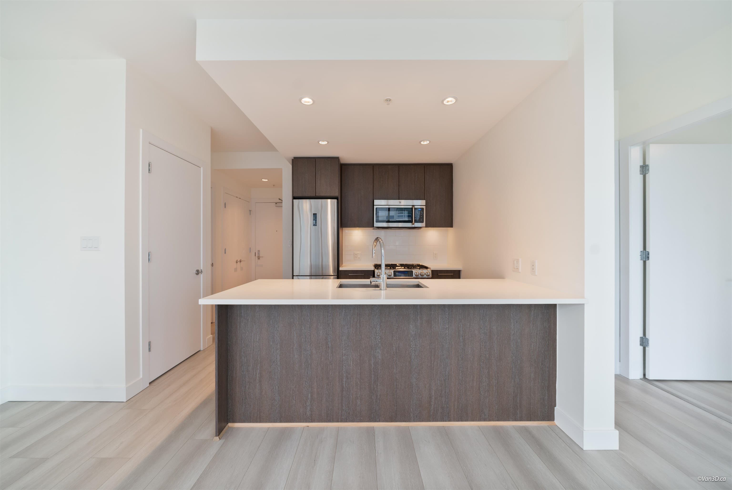 701 - 9060 University Crescent, Burnaby, V5A 0E1 — photo 3