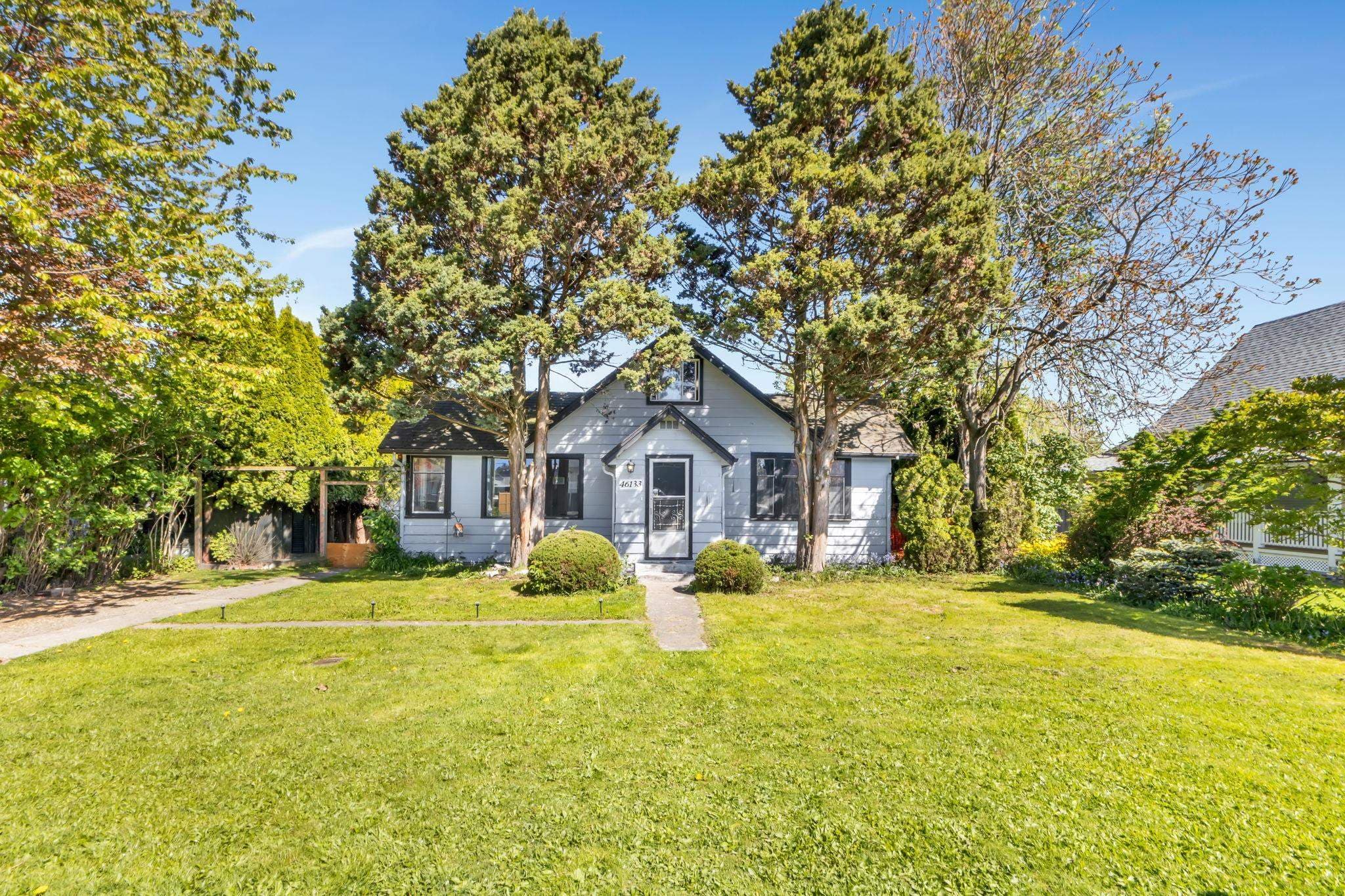 46133 Third Avenue, Chilliwack, V2P 1R7 — photo 2